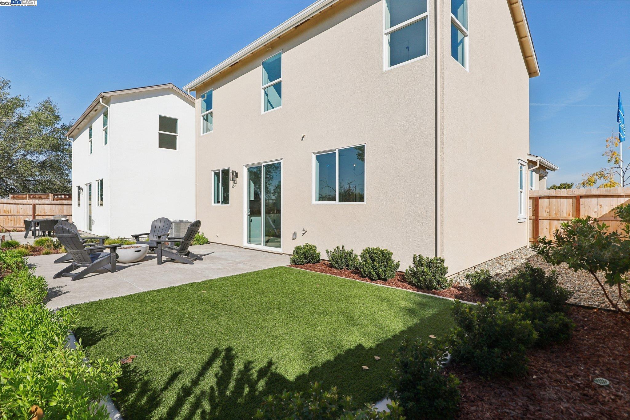 Detail Gallery Image 29 of 30 For 863 Pecan Tree Ln, Galt,  CA 95632 - 3 Beds | 2/1 Baths