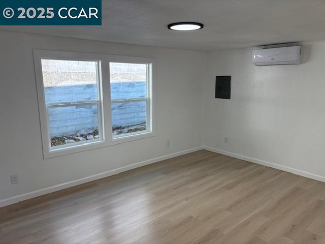 Detail Gallery Image 2 of 5 For 4347 Appian Way, El Sobrante,  CA 94803 - 1 Beds | 1 Baths