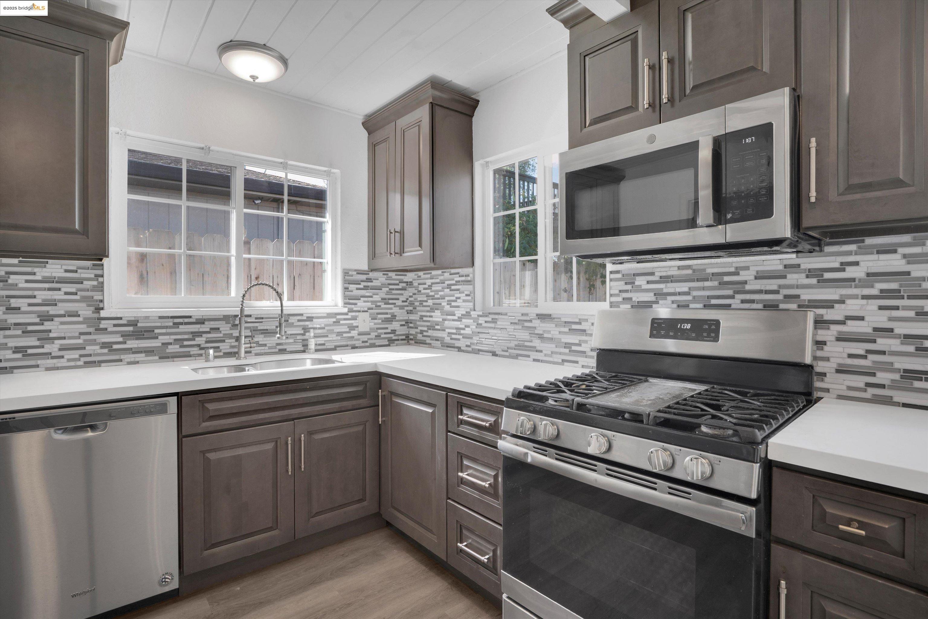 Detail Gallery Image 14 of 32 For 4 Wightman, Antioch,  CA 94509 - 3 Beds | 1 Baths