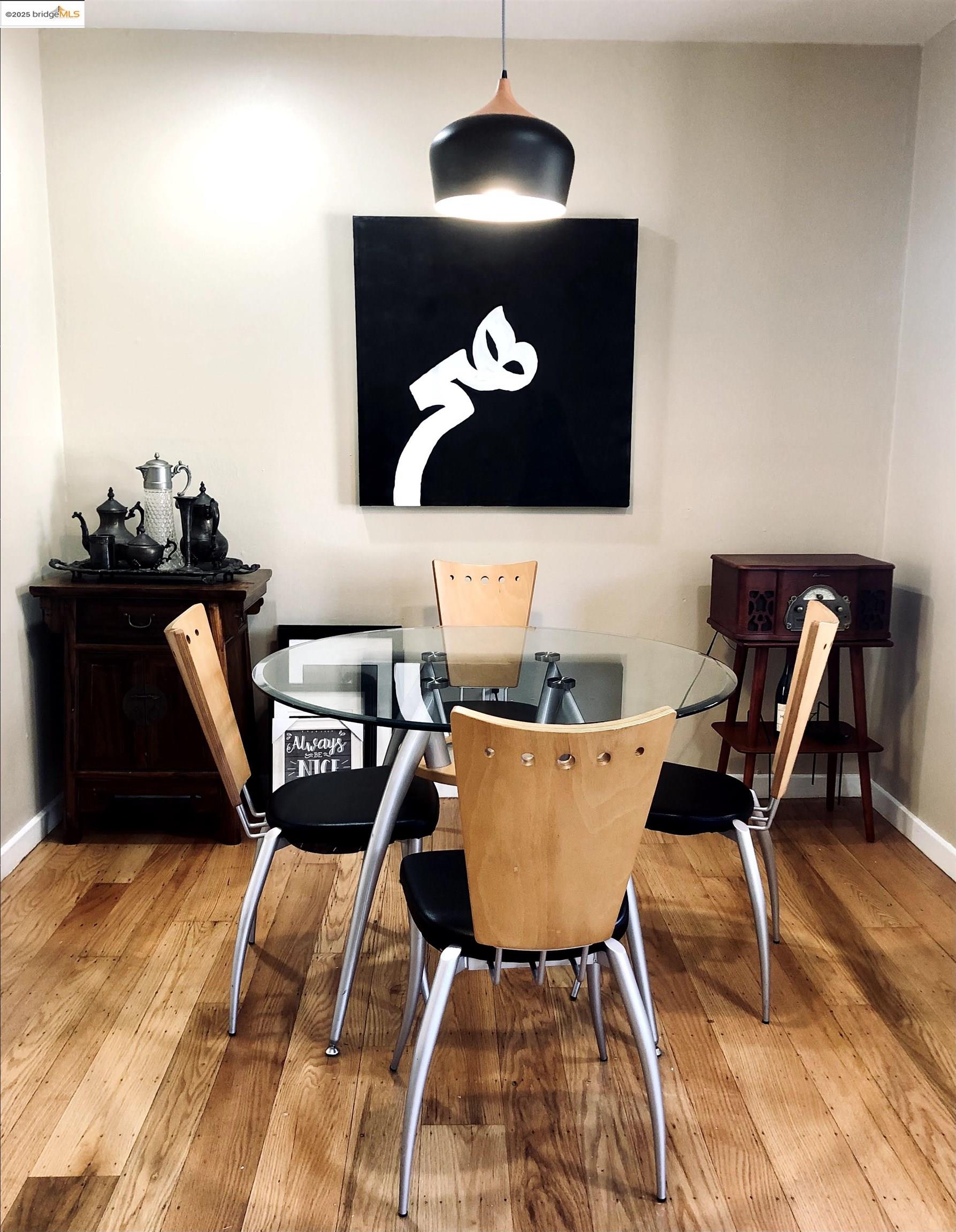 Front Image Thumbnail for EB41119498