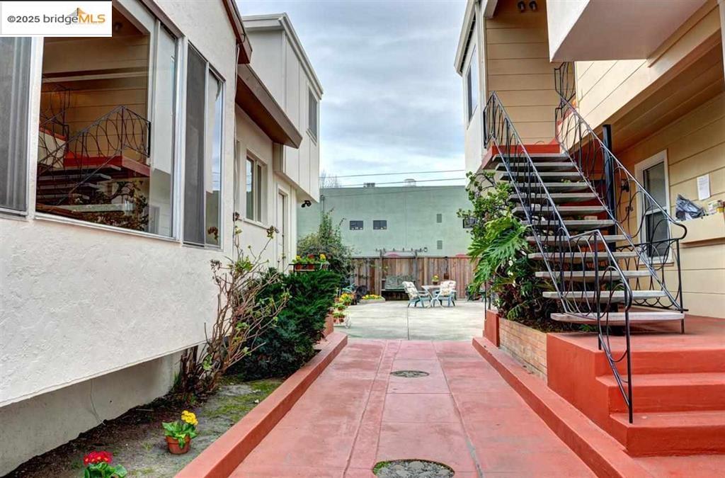 Detail Gallery Image 45 of 46 For 986 Kains Ave, Albany,  CA 94705 - – Beds | – Baths