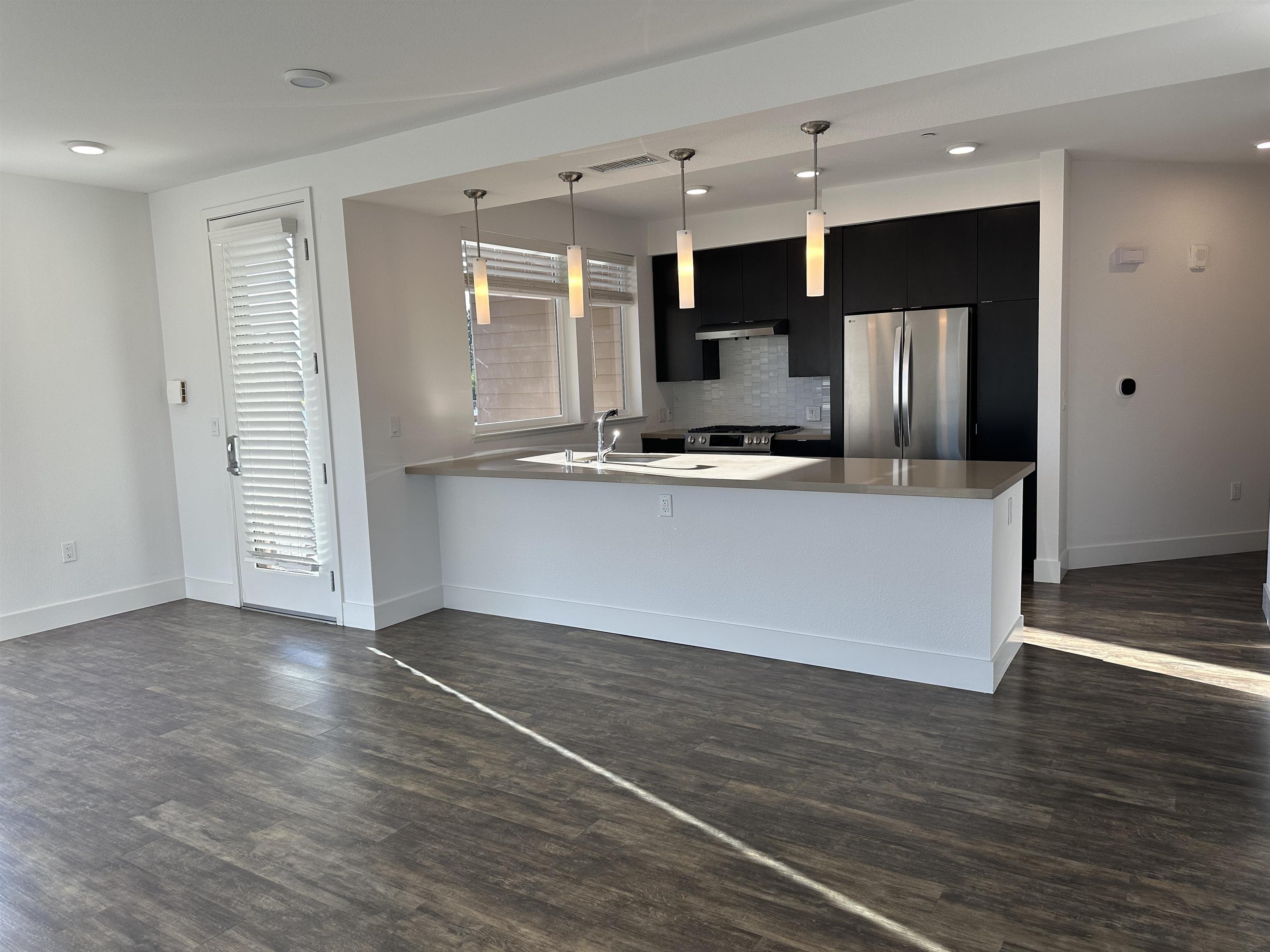 Photo #8: 41119500 Listing: Photo #8