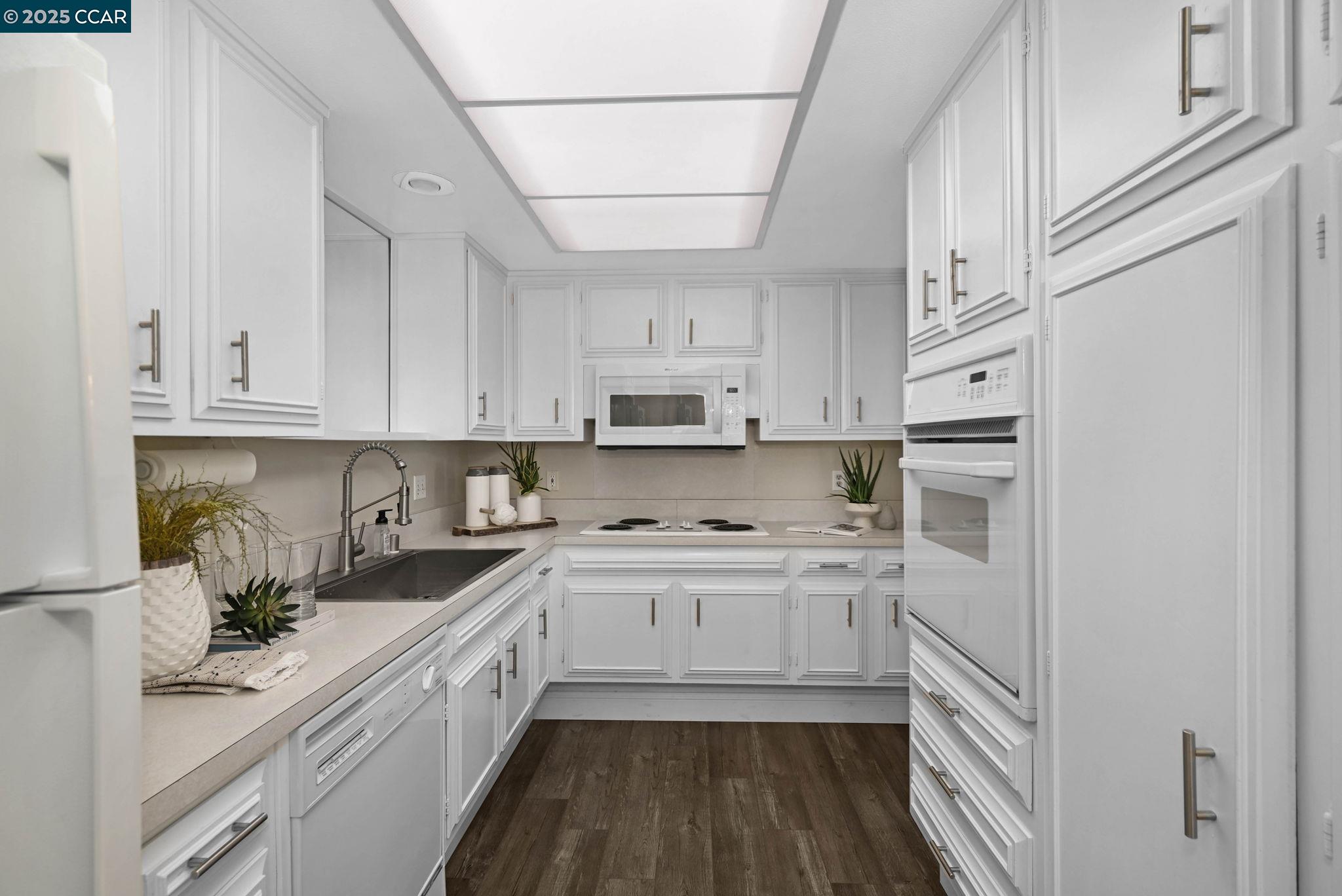 Photo #10: 41119501 Listing: Photo #10