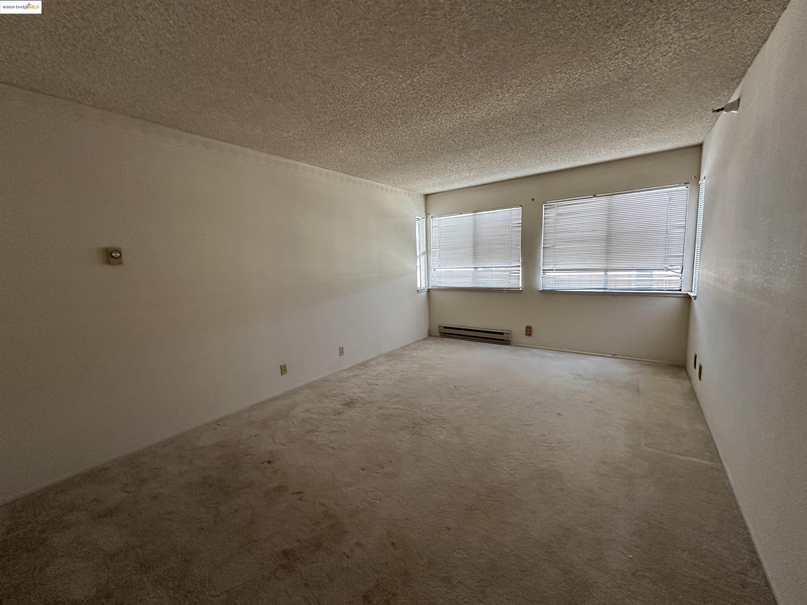 Detail Gallery Image 13 of 17 For 240 N Bayshore Blvd #303,  San Mateo,  CA 94401 - 1 Beds | 1 Baths