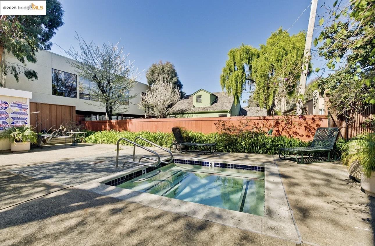 Detail Gallery Image 17 of 17 For 240 N Bayshore Blvd #303,  San Mateo,  CA 94401 - 1 Beds | 1 Baths