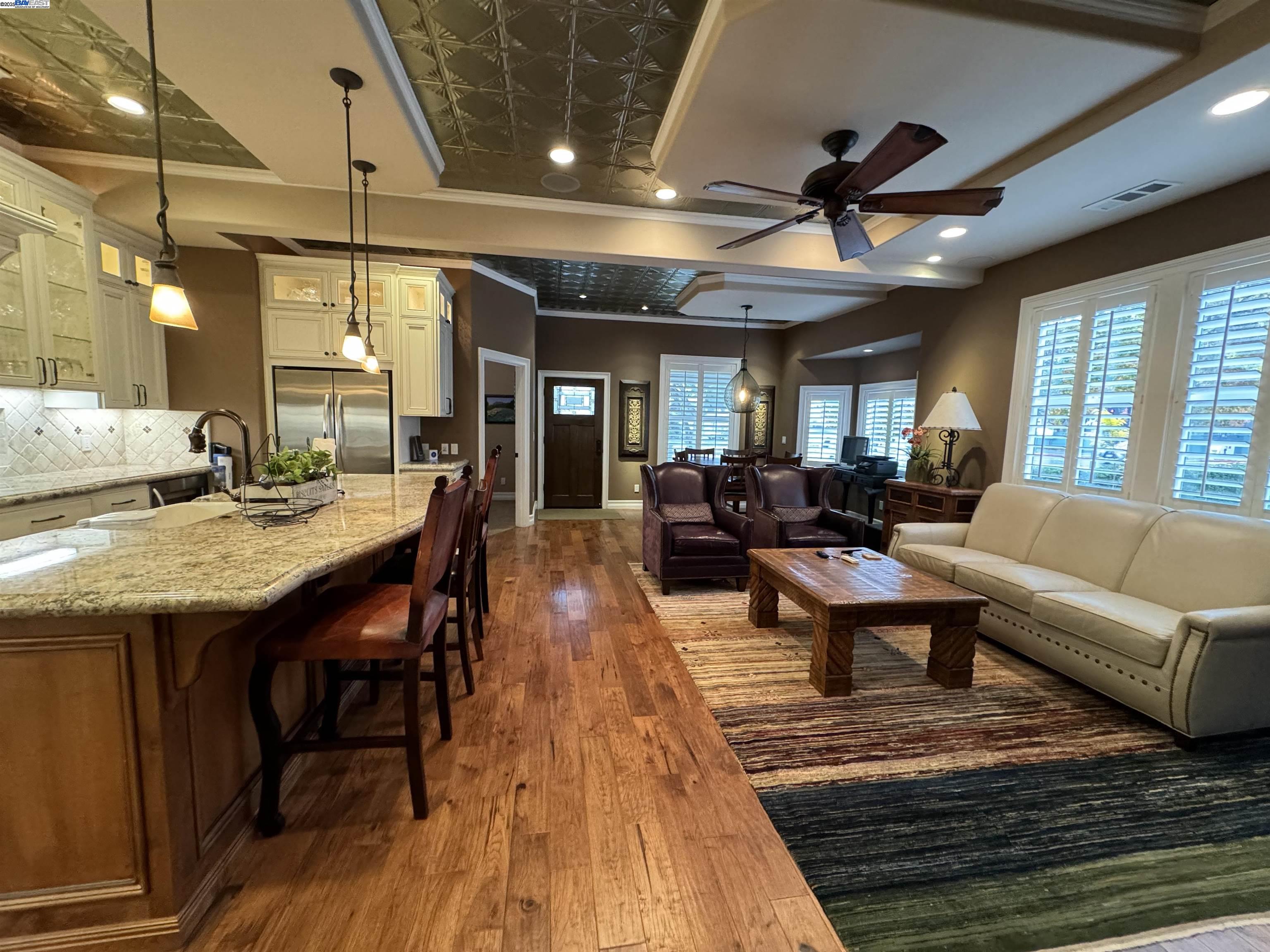 Detail Gallery Image 11 of 32 For 4536 1st St, Pleasanton,  CA 94566 - 2 Beds | 2 Baths