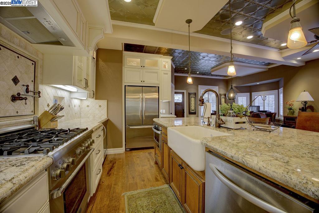 Detail Gallery Image 8 of 32 For 4536 1st St, Pleasanton,  CA 94566 - 2 Beds | 2 Baths