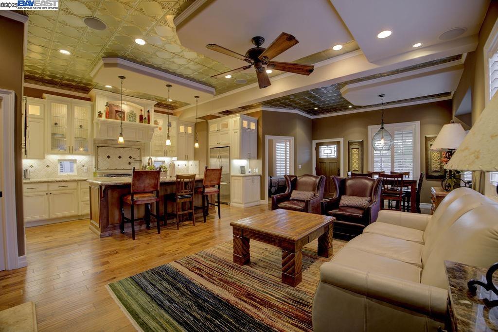 Detail Gallery Image 9 of 32 For 4536 1st St, Pleasanton,  CA 94566 - 2 Beds | 2 Baths