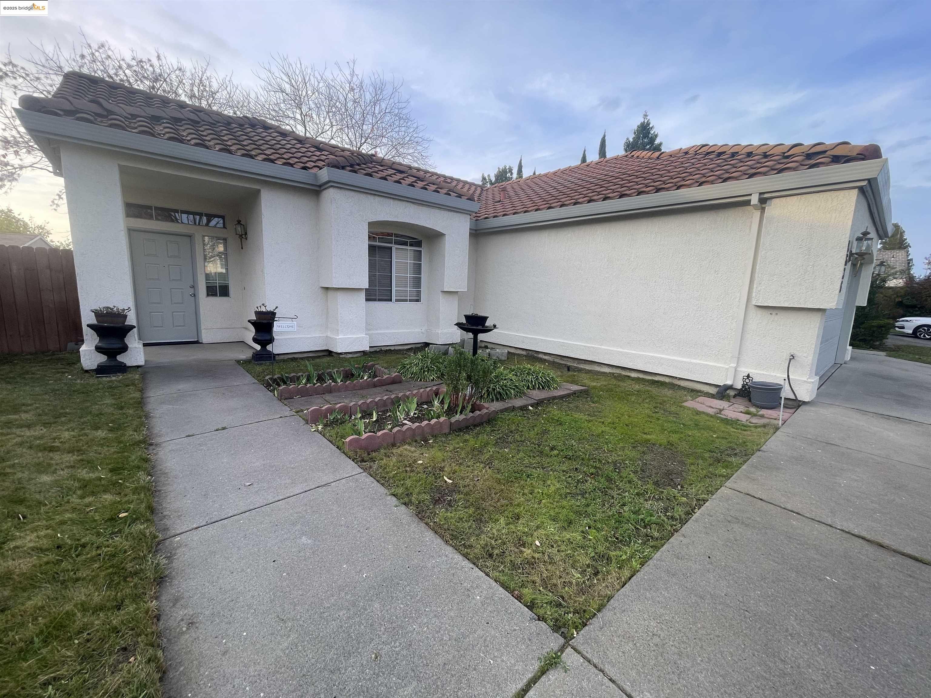 Detail Gallery Image 2 of 33 For 8636 Carlin Ave, Sacramento,  CA 95823 - 3 Beds | 2 Baths