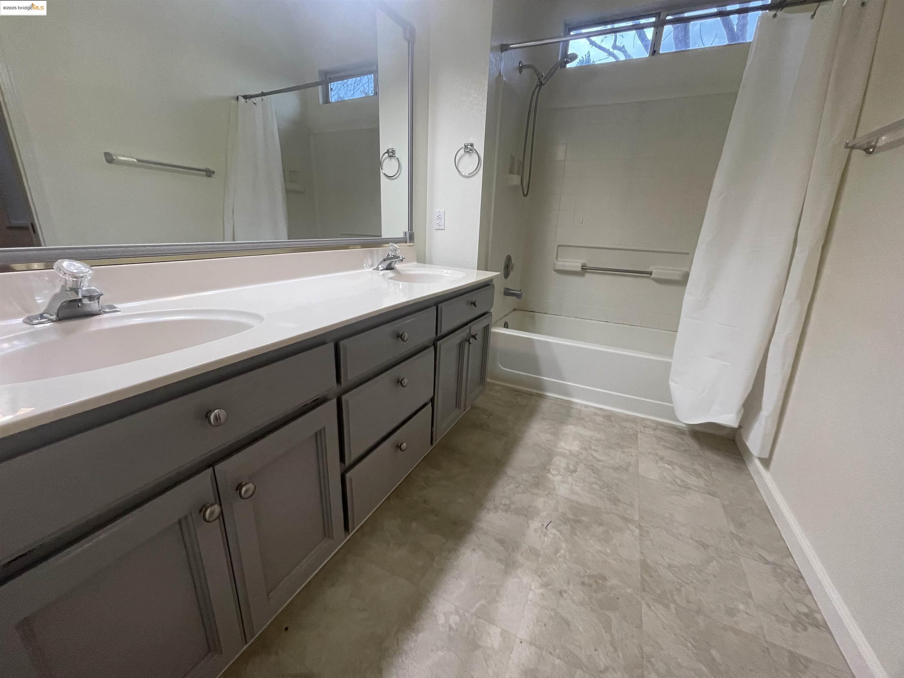 Detail Gallery Image 13 of 33 For 8636 Carlin Ave, Sacramento,  CA 95823 - 3 Beds | 2 Baths