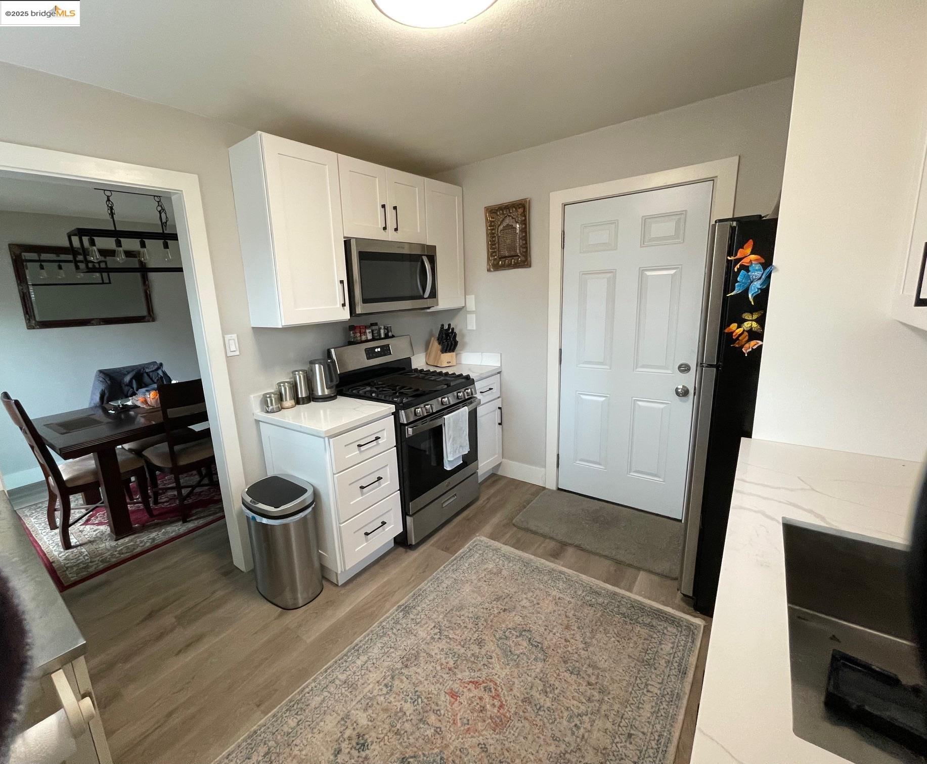 Detail Gallery Image 6 of 19 For 80 Loma Vista Way, Pittsburg,  CA 94565 - 3 Beds | 1 Baths