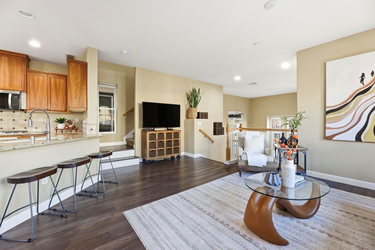 Detail Gallery Image 12 of 51 For 2054 Clark St, Hercules,  CA 94547 - 3 Beds | 2/1 Baths