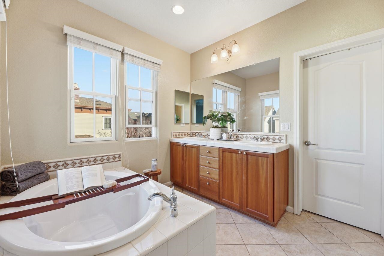 Detail Gallery Image 37 of 51 For 2054 Clark St, Hercules,  CA 94547 - 3 Beds | 2/1 Baths
