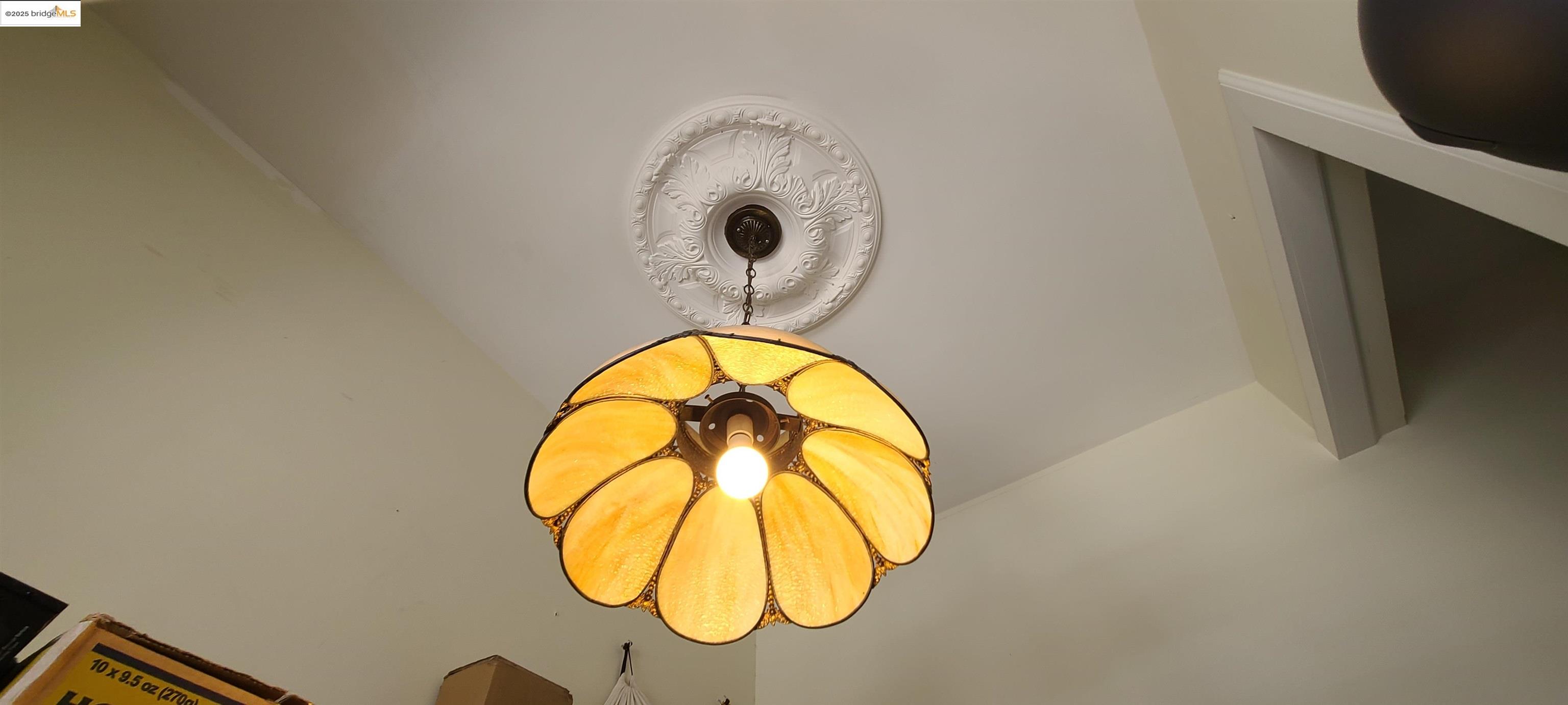 Detail Gallery Image 16 of 55 For 2825 Market St, Oakland,  CA 94608 - – Beds | – Baths