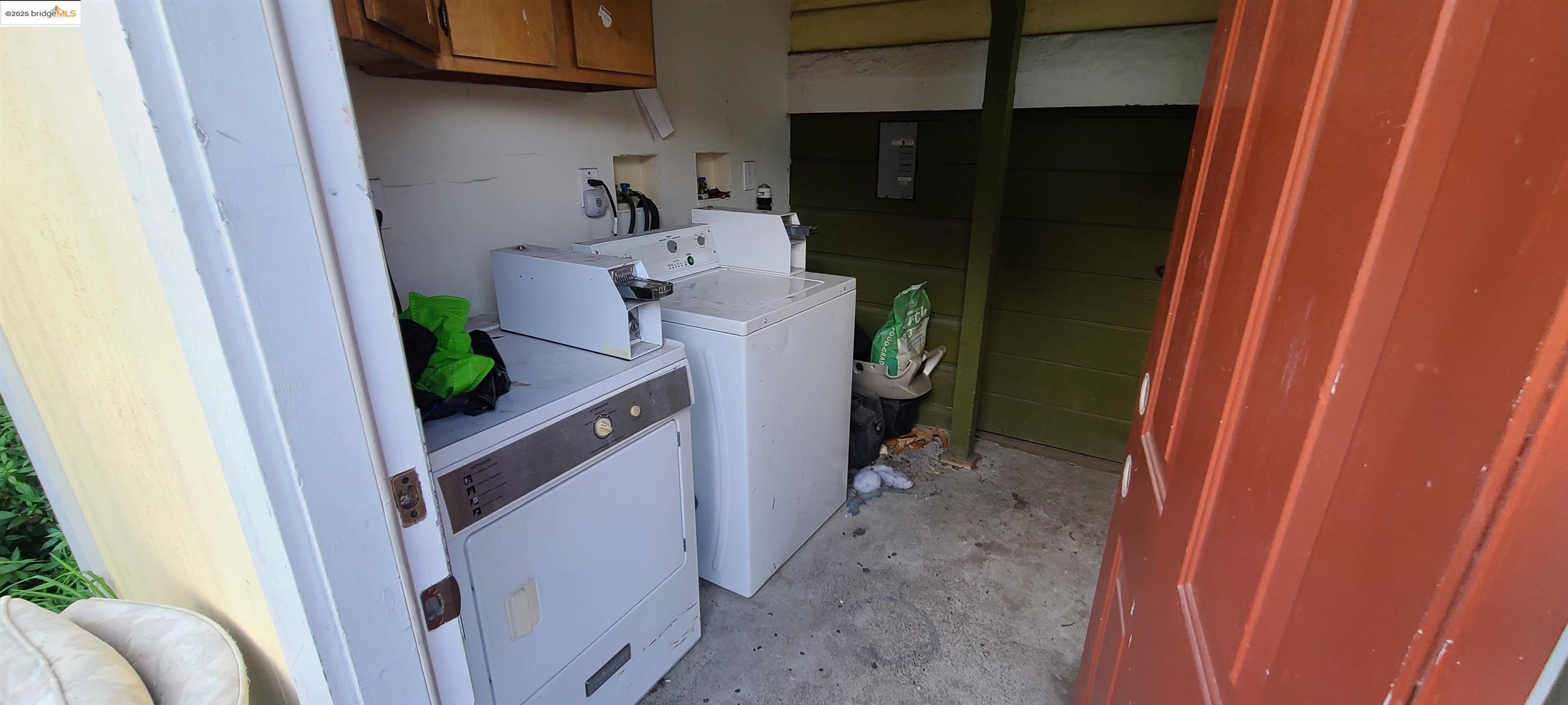 Detail Gallery Image 25 of 55 For 2825 Market St, Oakland,  CA 94608 - – Beds | – Baths