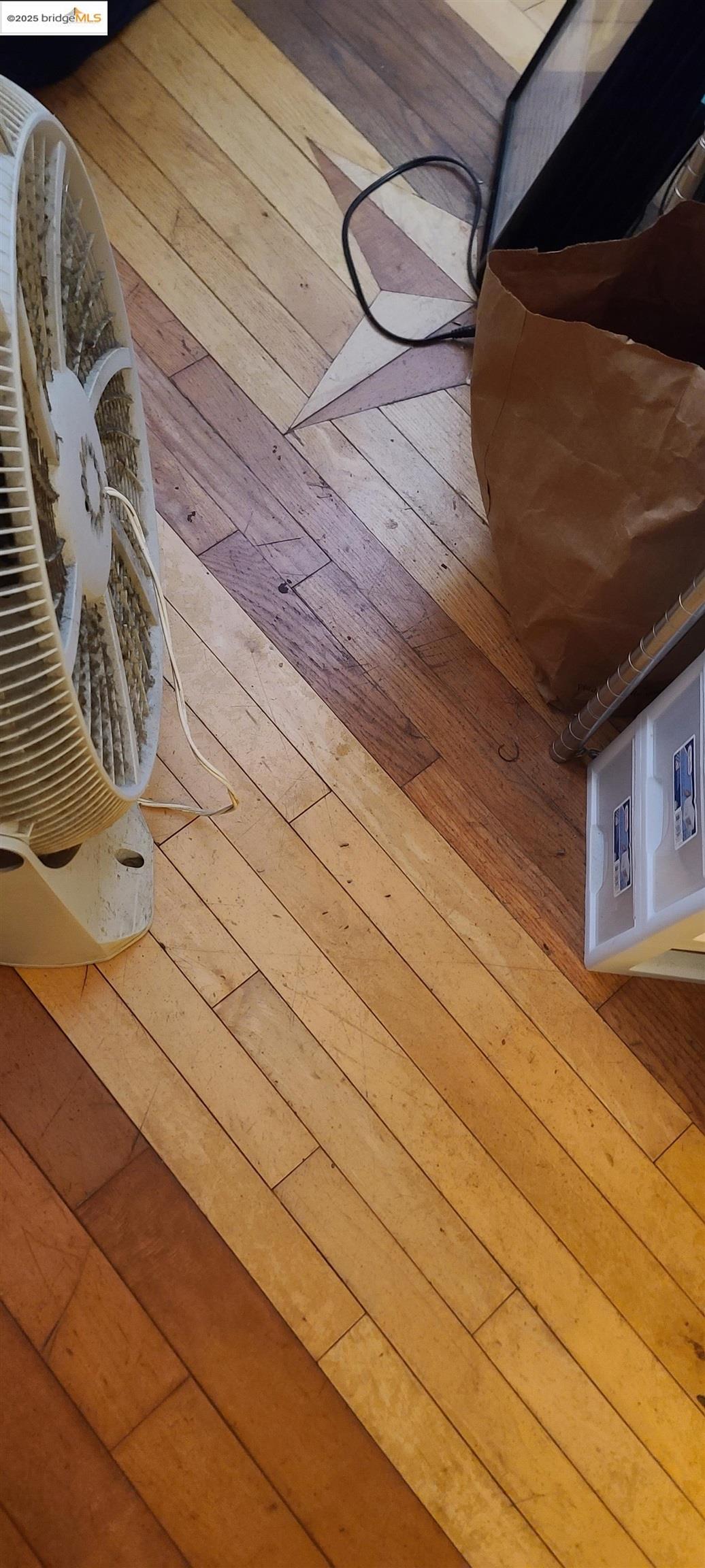 Detail Gallery Image 28 of 55 For 2825 Market St, Oakland,  CA 94608 - – Beds | – Baths