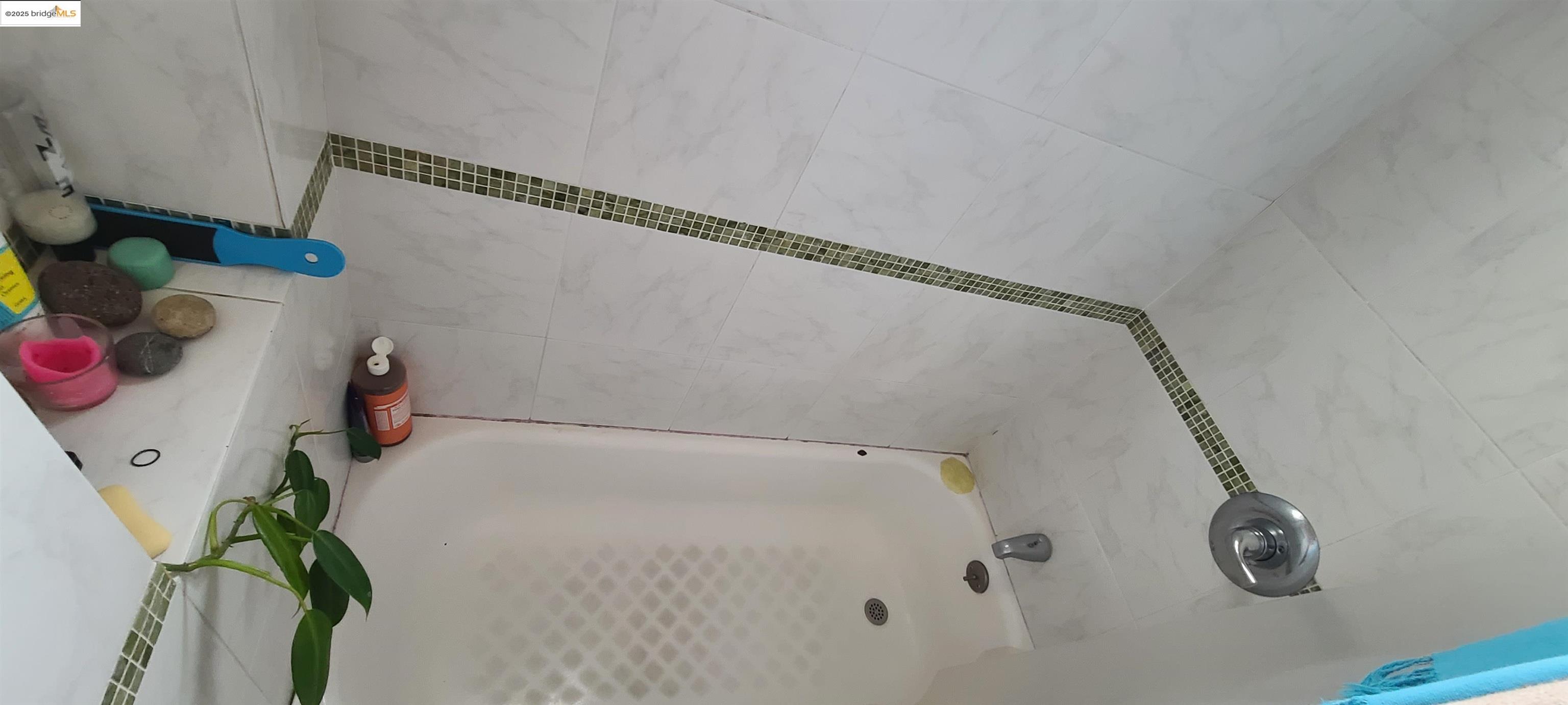 Detail Gallery Image 40 of 55 For 2825 Market St, Oakland,  CA 94608 - – Beds | – Baths