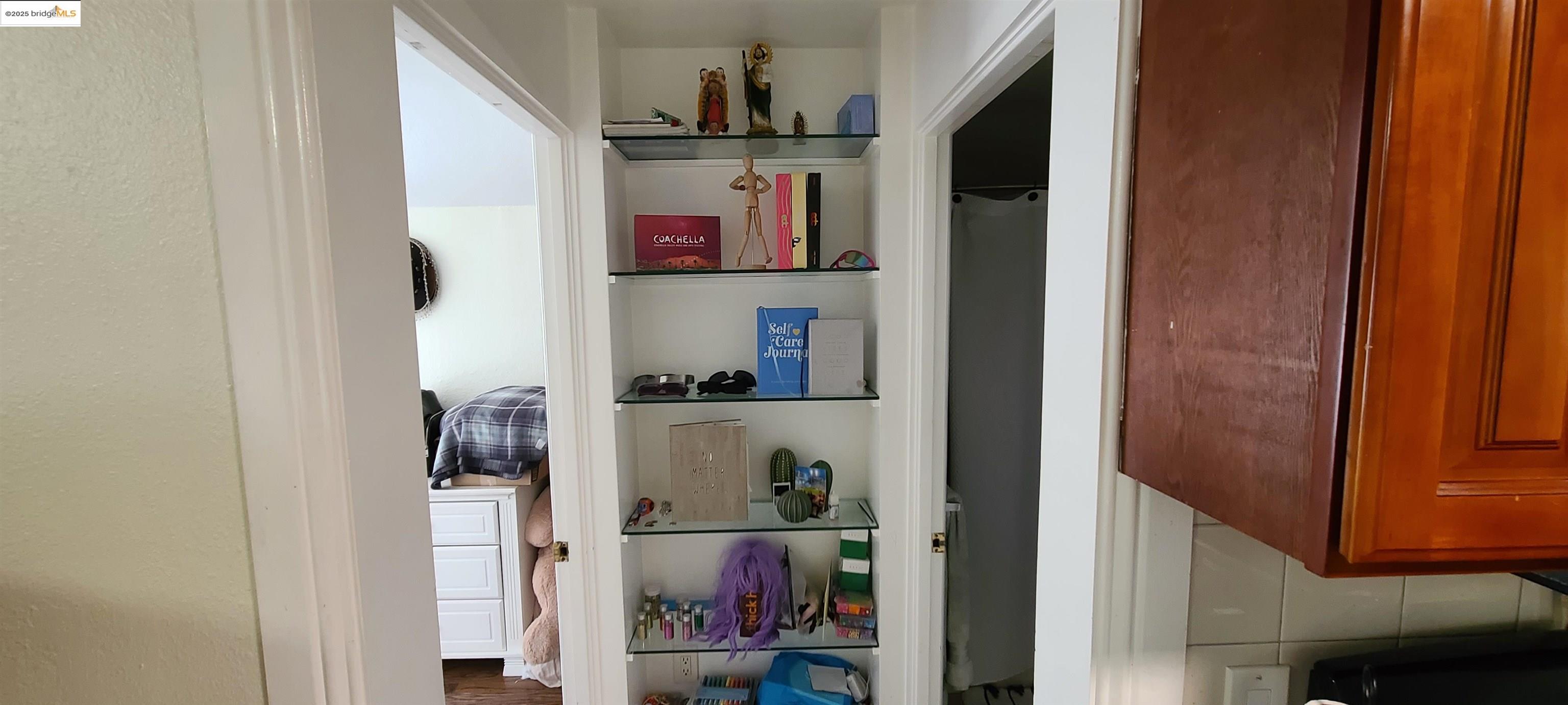 Detail Gallery Image 42 of 55 For 2825 Market St, Oakland,  CA 94608 - – Beds | – Baths