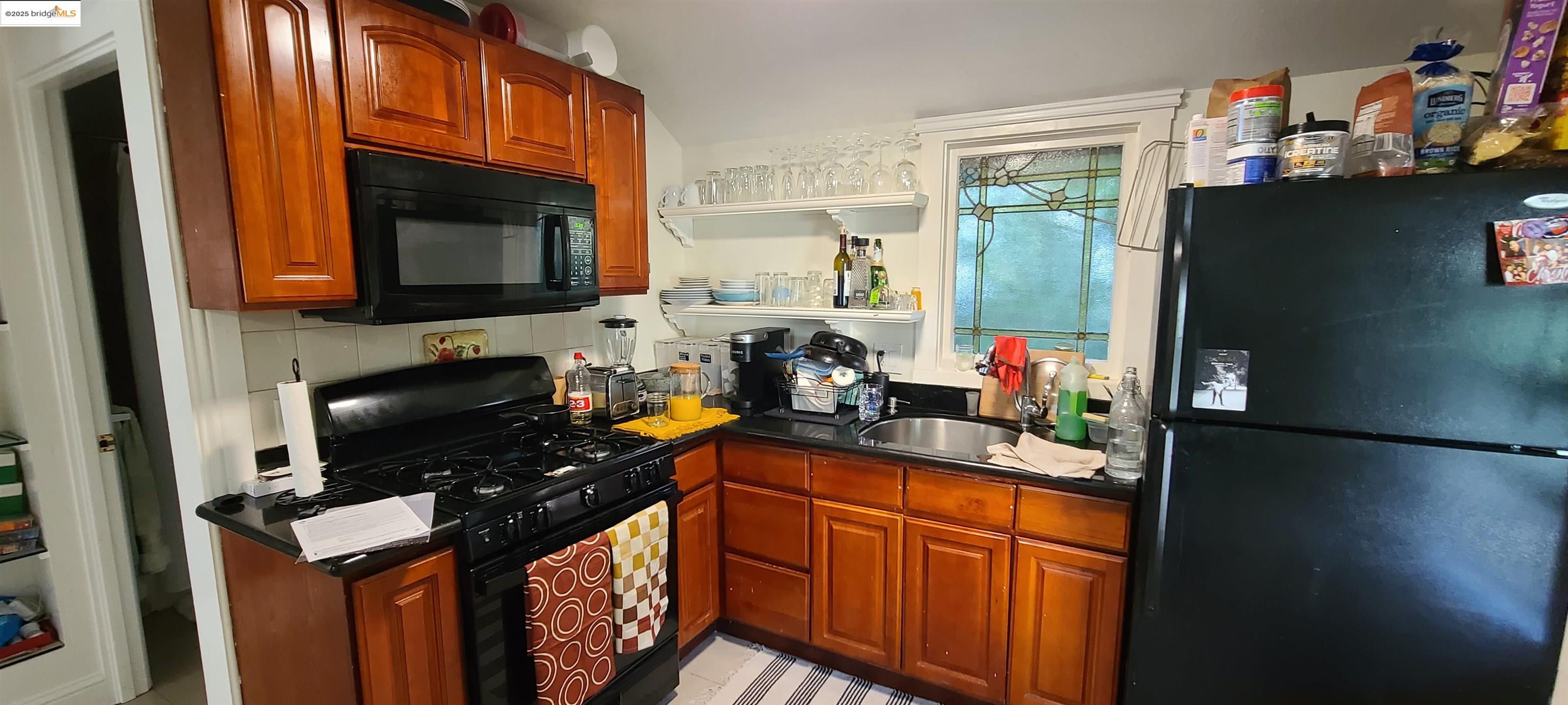 Detail Gallery Image 49 of 55 For 2825 Market St, Oakland,  CA 94608 - – Beds | – Baths