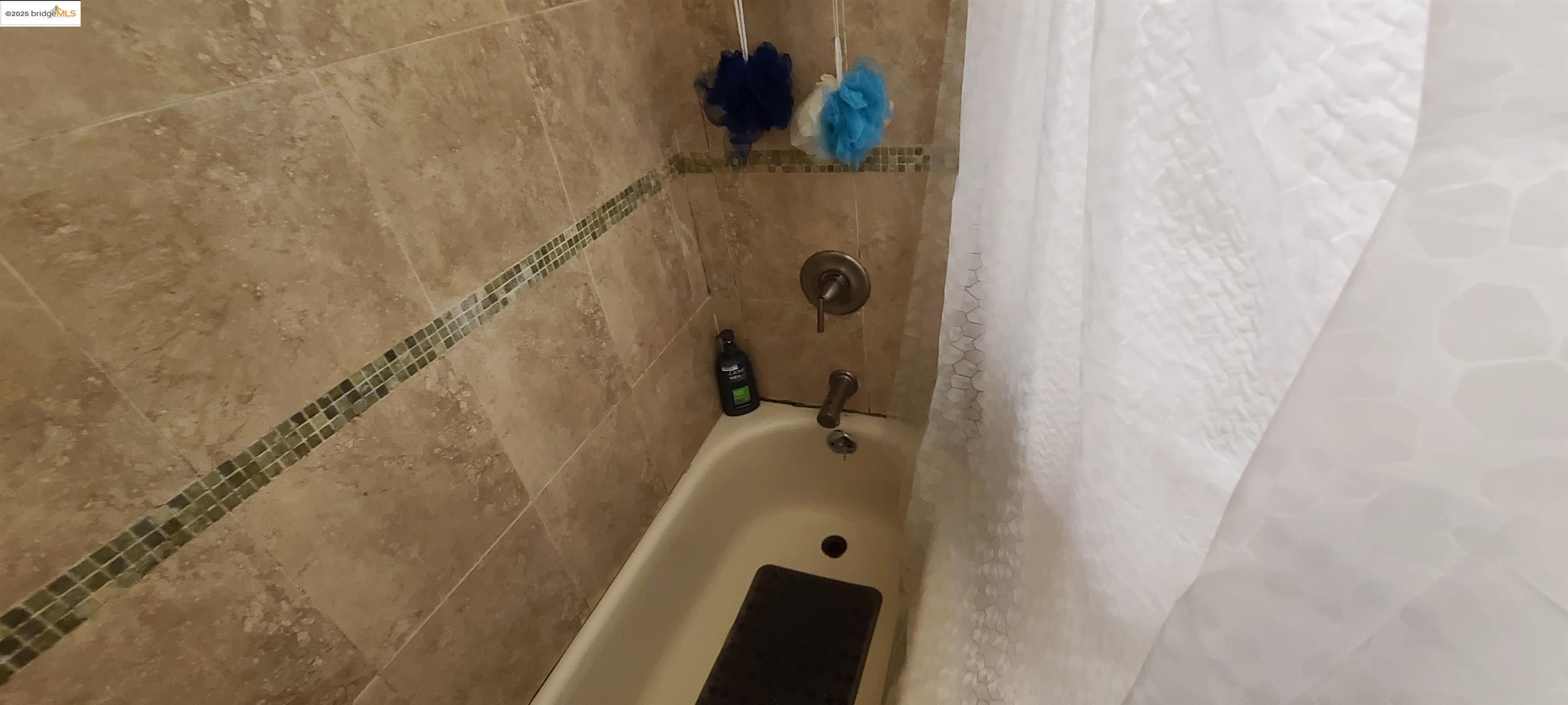 Detail Gallery Image 50 of 55 For 2825 Market St, Oakland,  CA 94608 - – Beds | – Baths