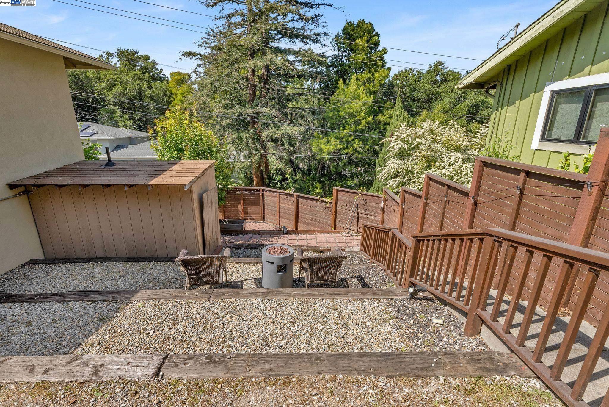 Detail Gallery Image 3 of 3 For 6400 Mokelumne Ave, Oakland,  CA 94605 - 3 Beds | 2 Baths