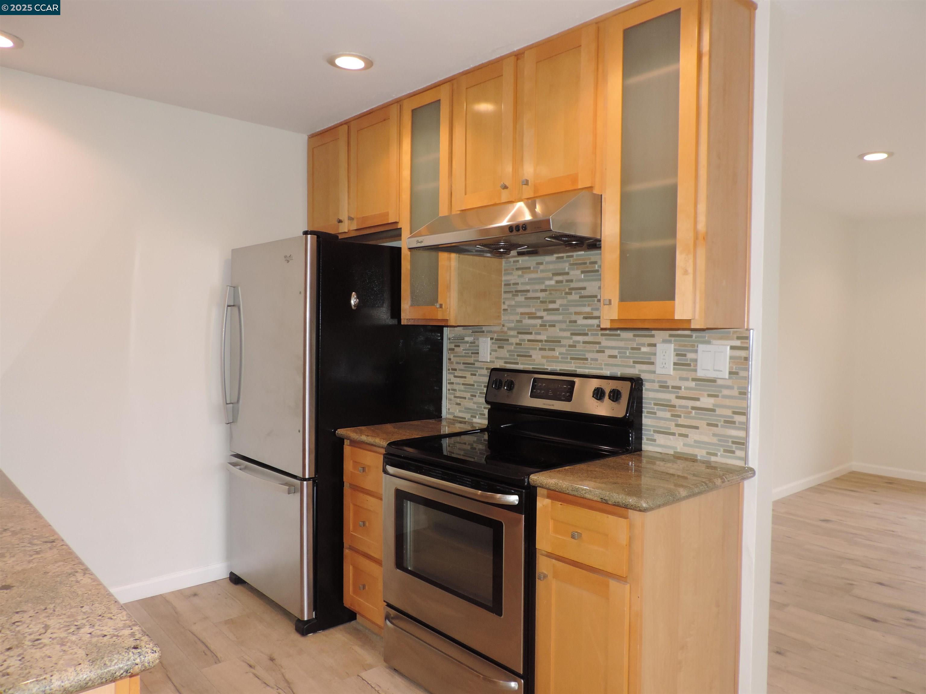 Detail Gallery Image 6 of 35 For 1919 Ygnacio Valley Rd #79,  Walnut Creek,  CA 94598 - 2 Beds | 1/1 Baths