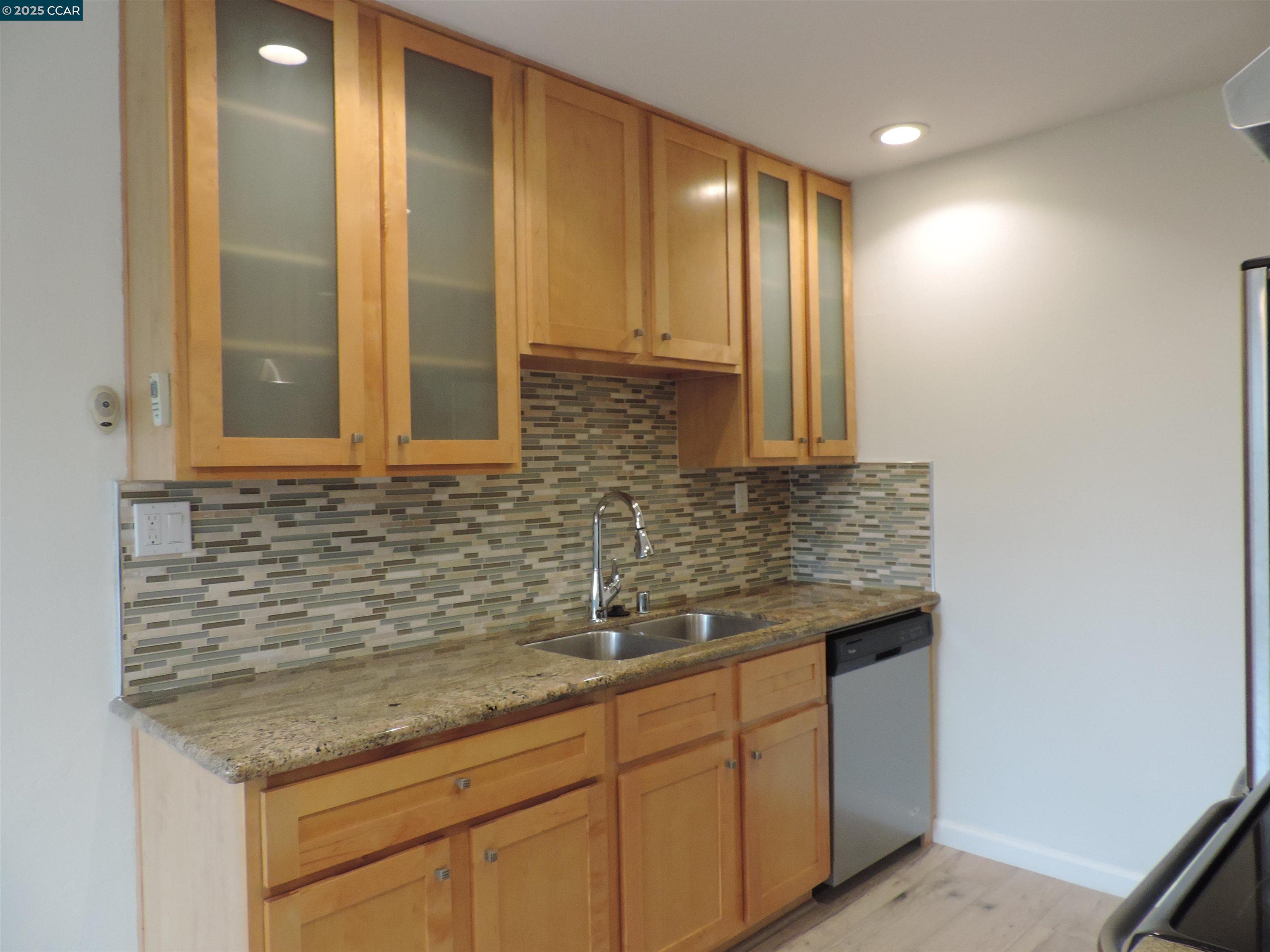 Detail Gallery Image 7 of 35 For 1919 Ygnacio Valley Rd #79,  Walnut Creek,  CA 94598 - 2 Beds | 1/1 Baths