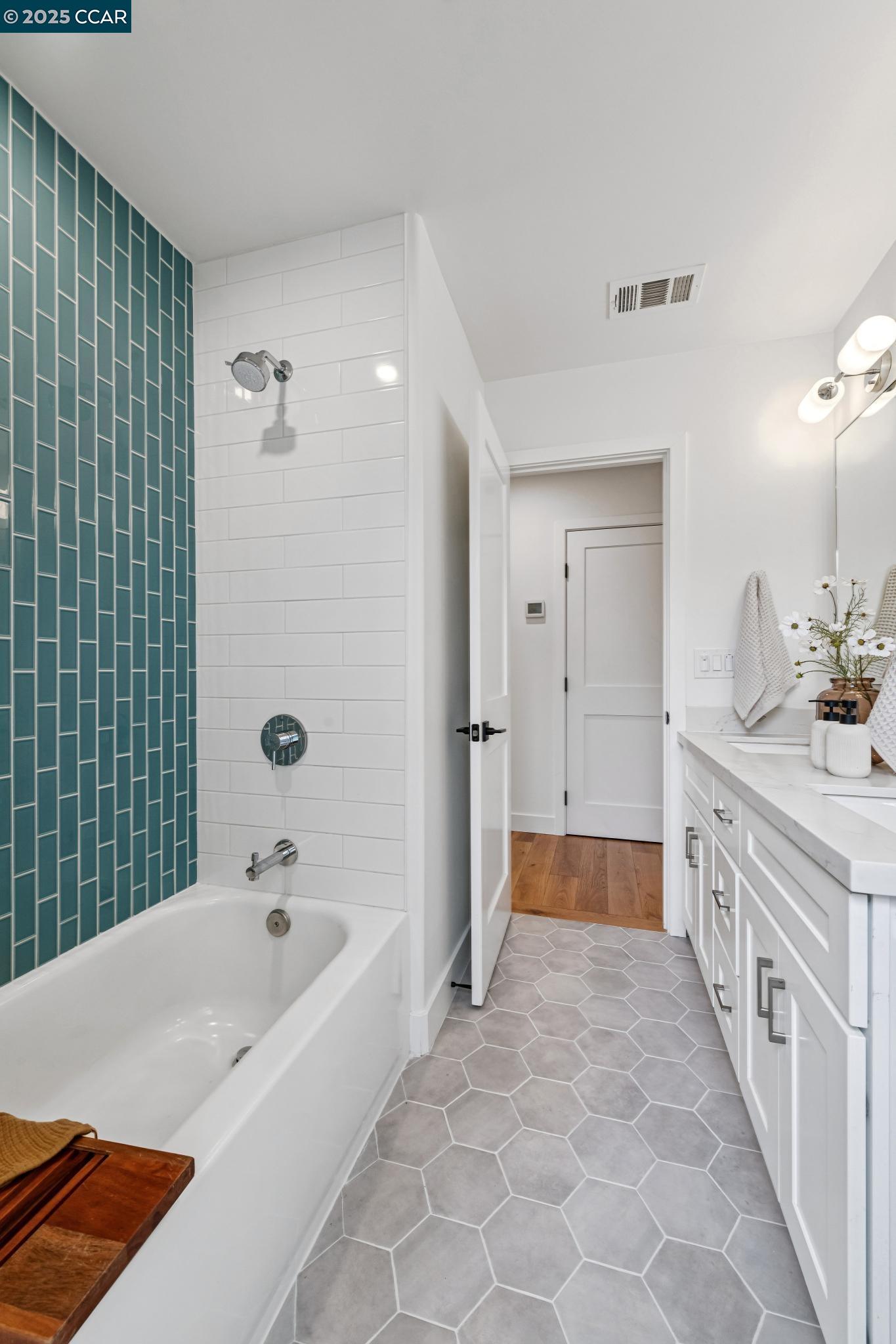 Detail Gallery Image 26 of 59 For 2216 Blackwood Dr, Walnut Creek,  CA 94596 - 3 Beds | 2/1 Baths