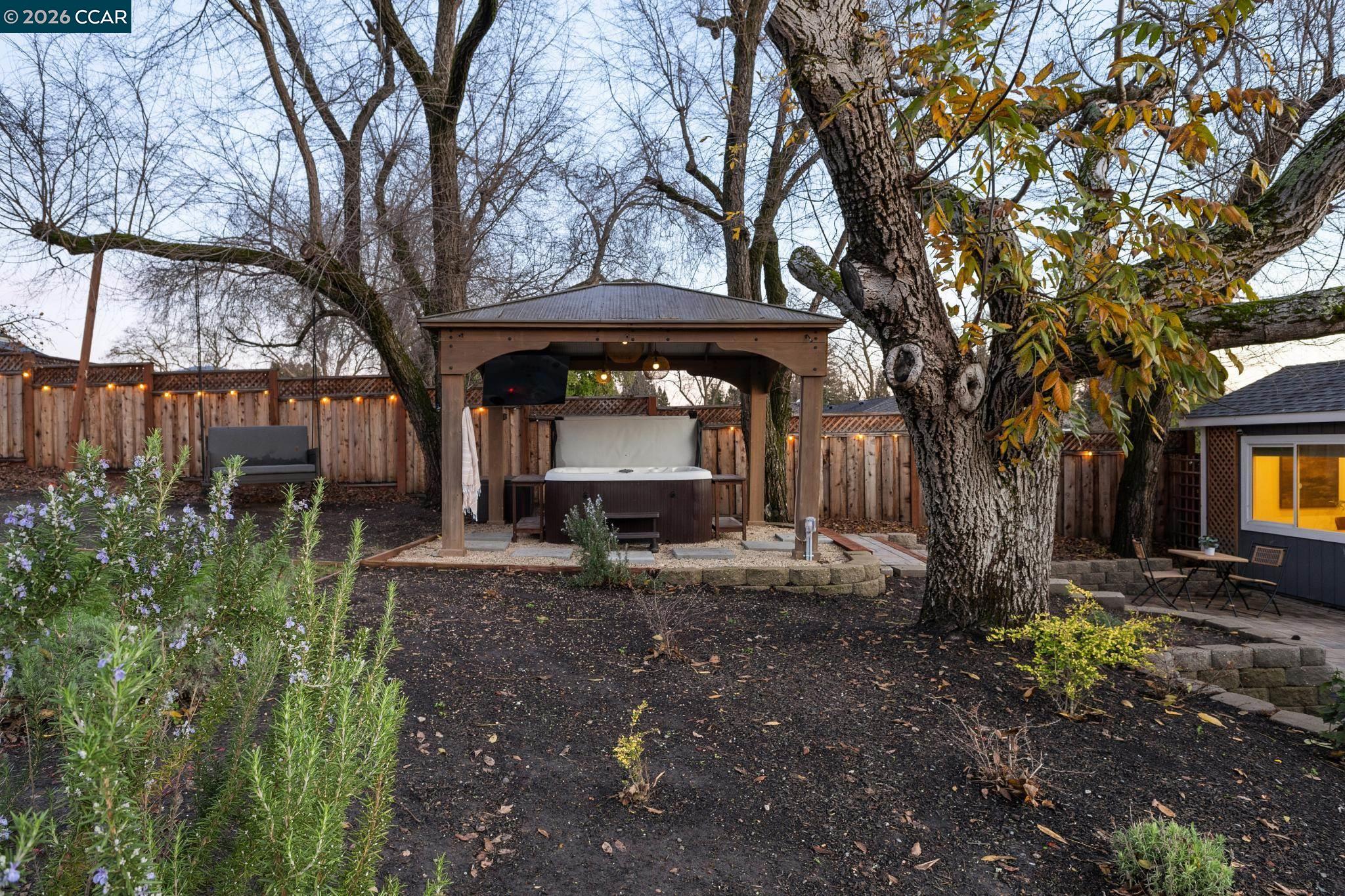 Detail Gallery Image 44 of 59 For 2216 Blackwood Dr, Walnut Creek,  CA 94596 - 3 Beds | 2/1 Baths