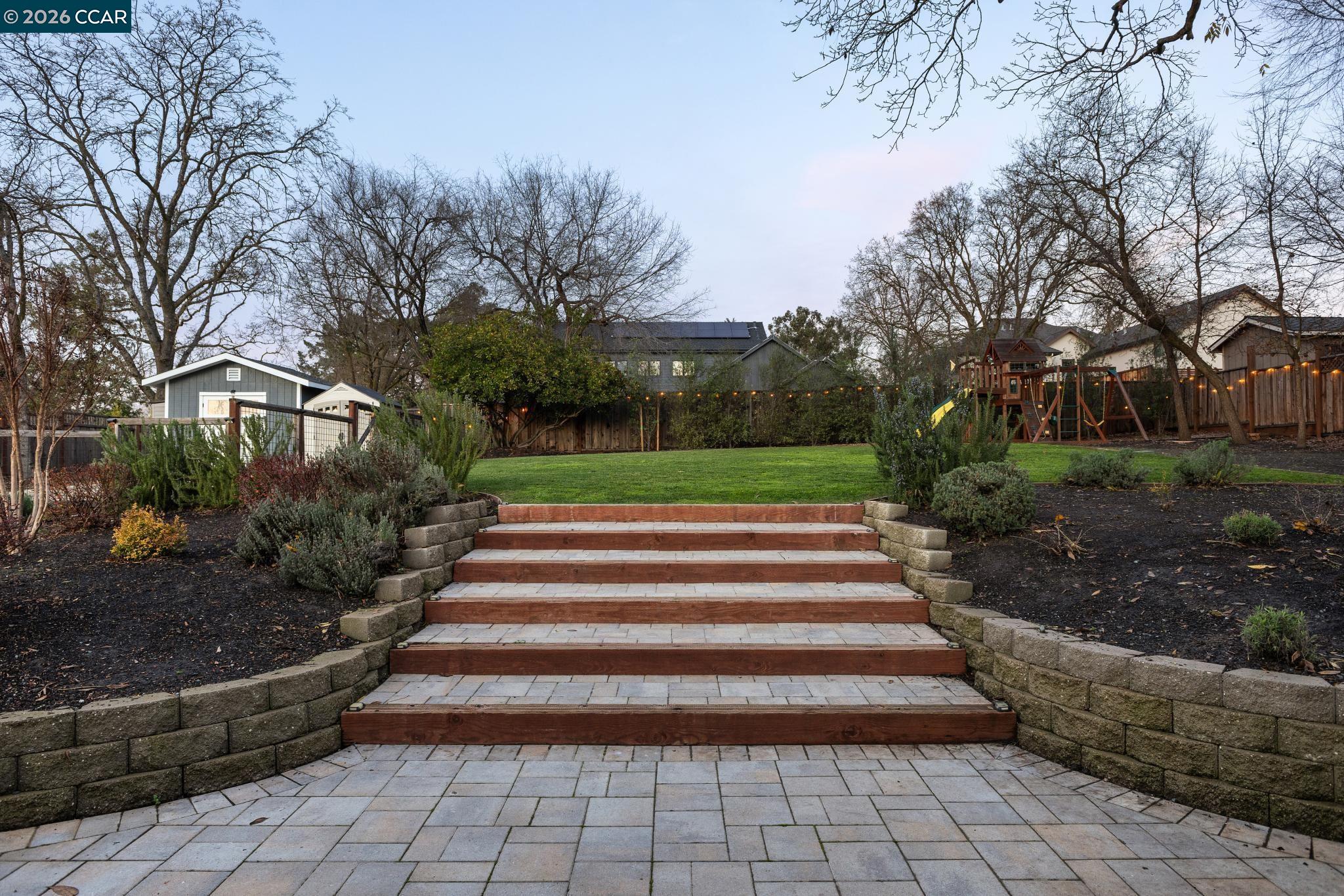 Detail Gallery Image 45 of 59 For 2216 Blackwood Dr, Walnut Creek,  CA 94596 - 3 Beds | 2/1 Baths