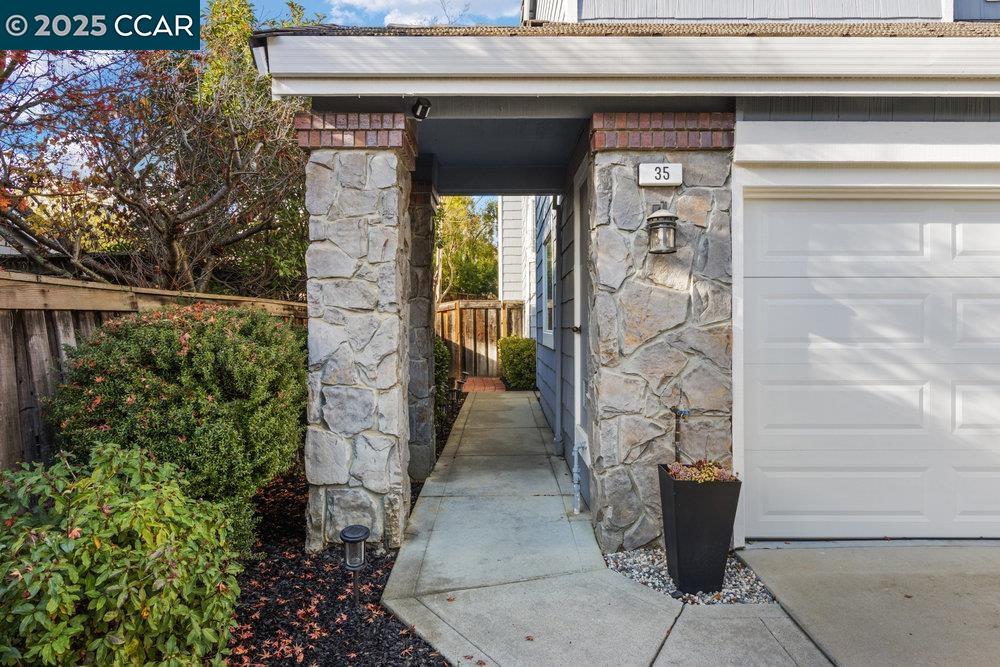 Detail Gallery Image 2 of 42 For 35 Jalalon Pl, Clayton,  CA 94517 - 3 Beds | 2/1 Baths