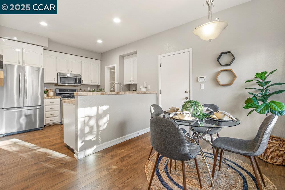 Detail Gallery Image 12 of 42 For 35 Jalalon Pl, Clayton,  CA 94517 - 3 Beds | 2/1 Baths