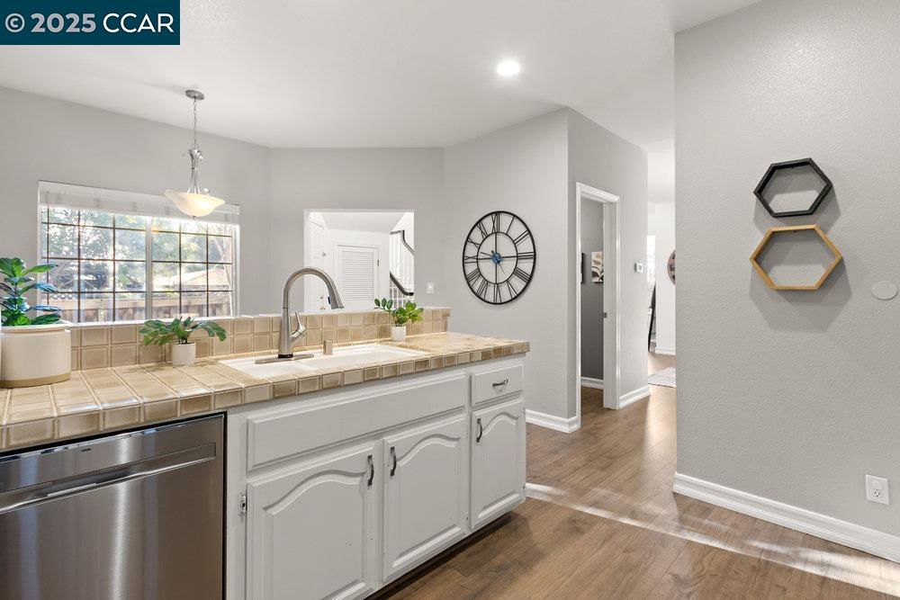 Detail Gallery Image 17 of 42 For 35 Jalalon Pl, Clayton,  CA 94517 - 3 Beds | 2/1 Baths