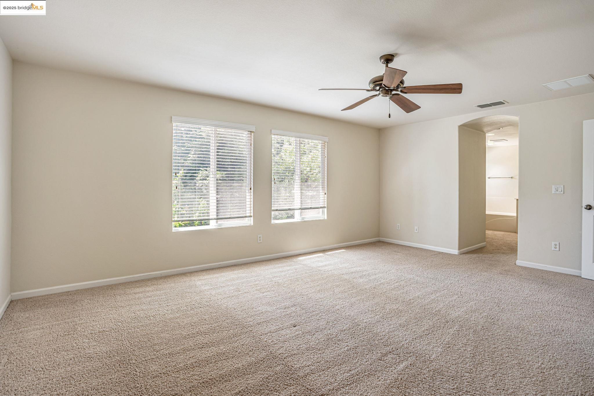 Detail Gallery Image 27 of 52 For 1319 Teal Hollow Dr, Yuba City,  CA 95993 - 5 Beds | 3 Baths