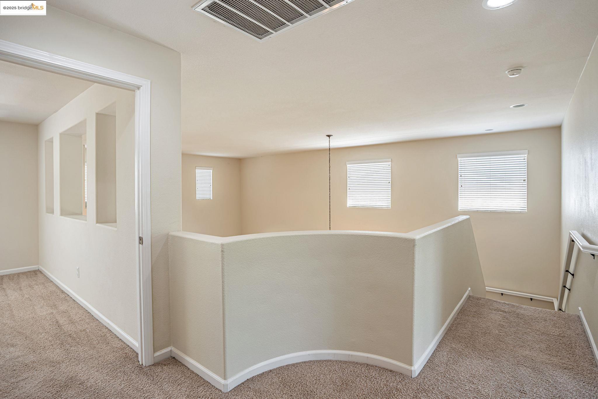 Detail Gallery Image 33 of 52 For 1319 Teal Hollow Dr, Yuba City,  CA 95993 - 5 Beds | 3 Baths