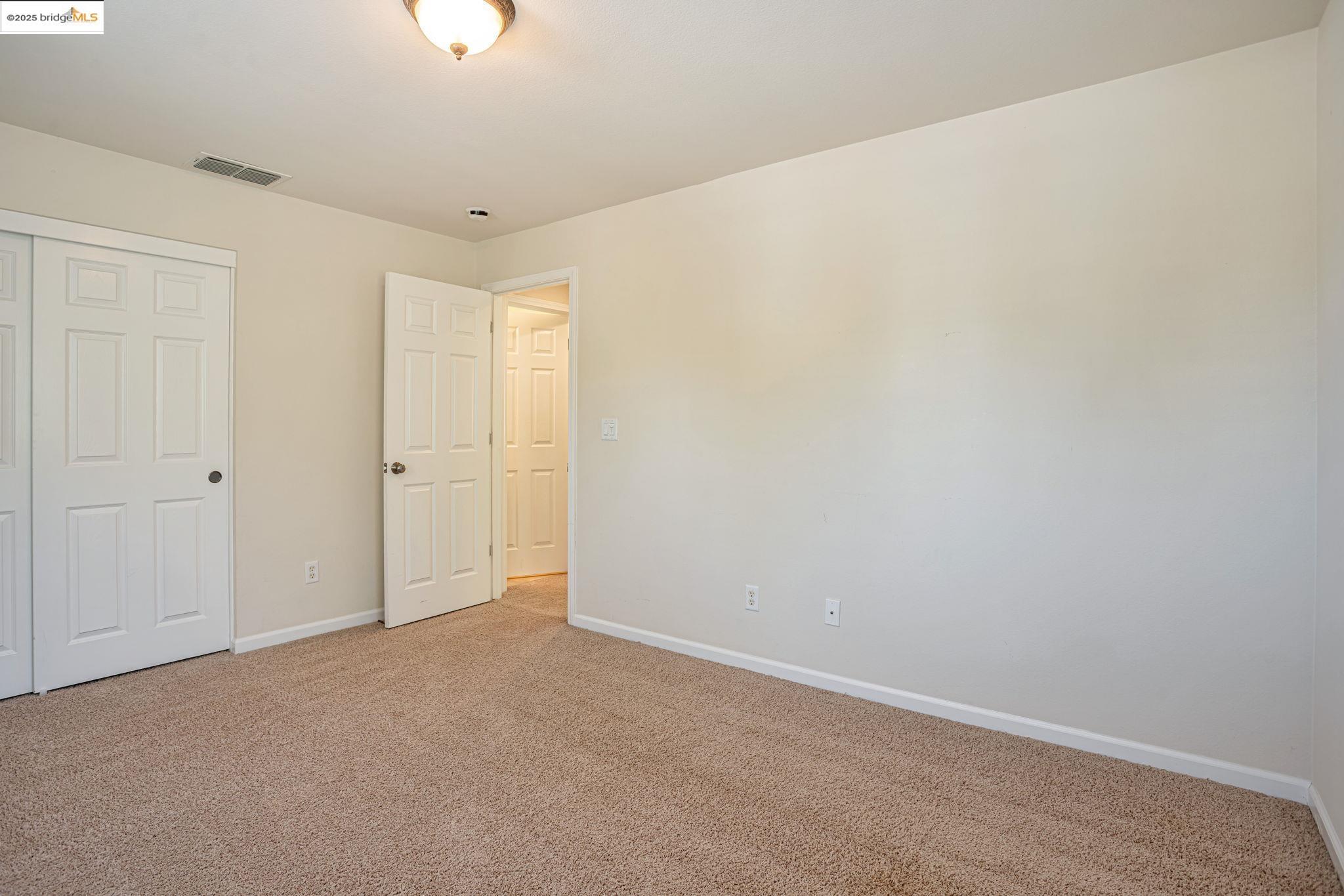 Detail Gallery Image 42 of 52 For 1319 Teal Hollow Dr, Yuba City,  CA 95993 - 5 Beds | 3 Baths