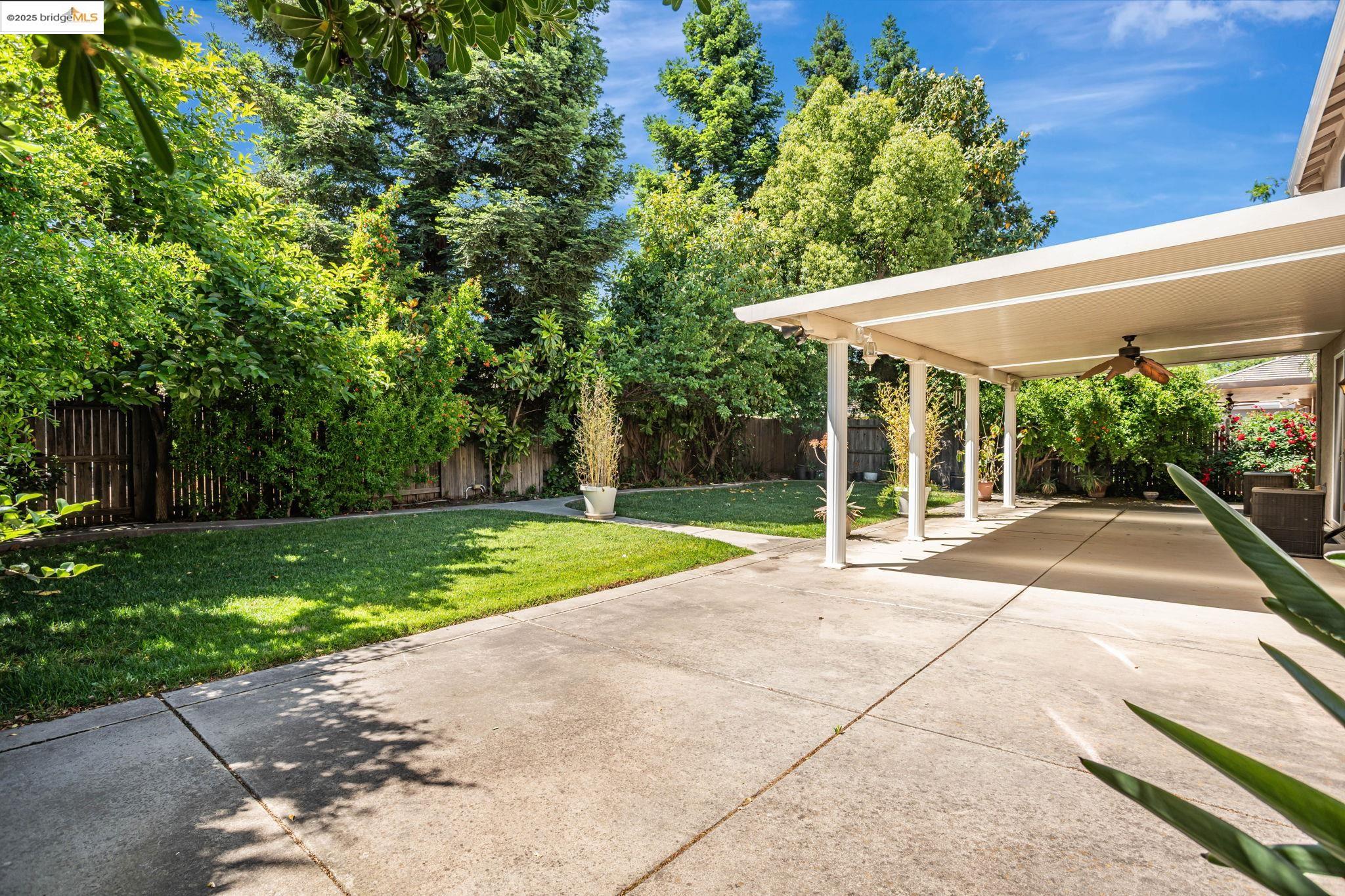 Detail Gallery Image 47 of 52 For 1319 Teal Hollow Dr, Yuba City,  CA 95993 - 5 Beds | 3 Baths