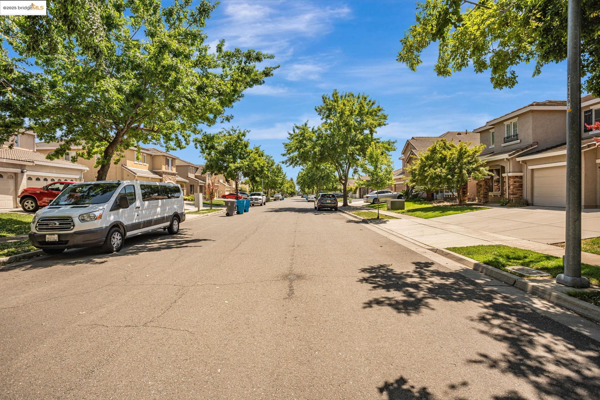 Detail Gallery Image 50 of 52 For 1319 Teal Hollow Dr, Yuba City,  CA 95993 - 5 Beds | 3 Baths