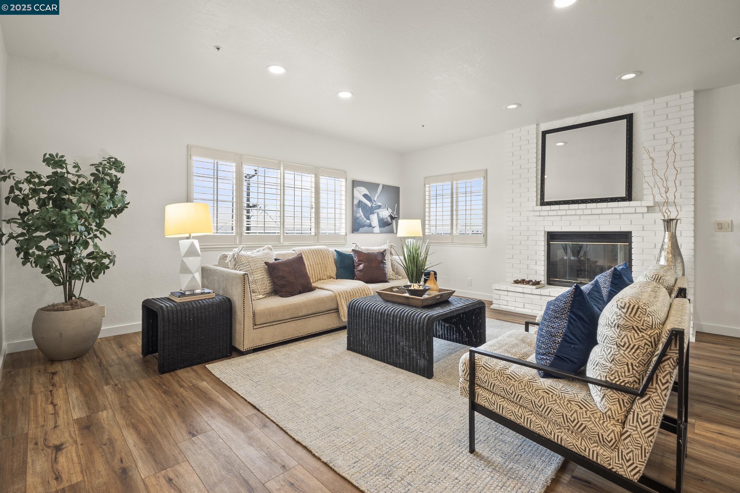 Detail Gallery Image 13 of 39 For 419 Clark Drive, Vallejo,  CA 94534 - 5 Beds | 3 Baths