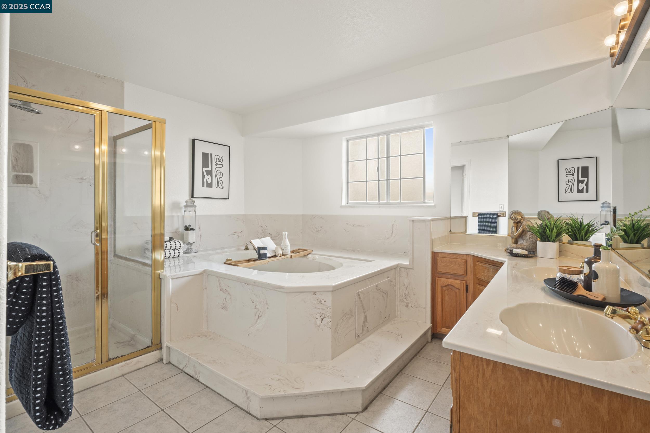 Detail Gallery Image 23 of 39 For 419 Clark Drive, Vallejo,  CA 94534 - 5 Beds | 3 Baths