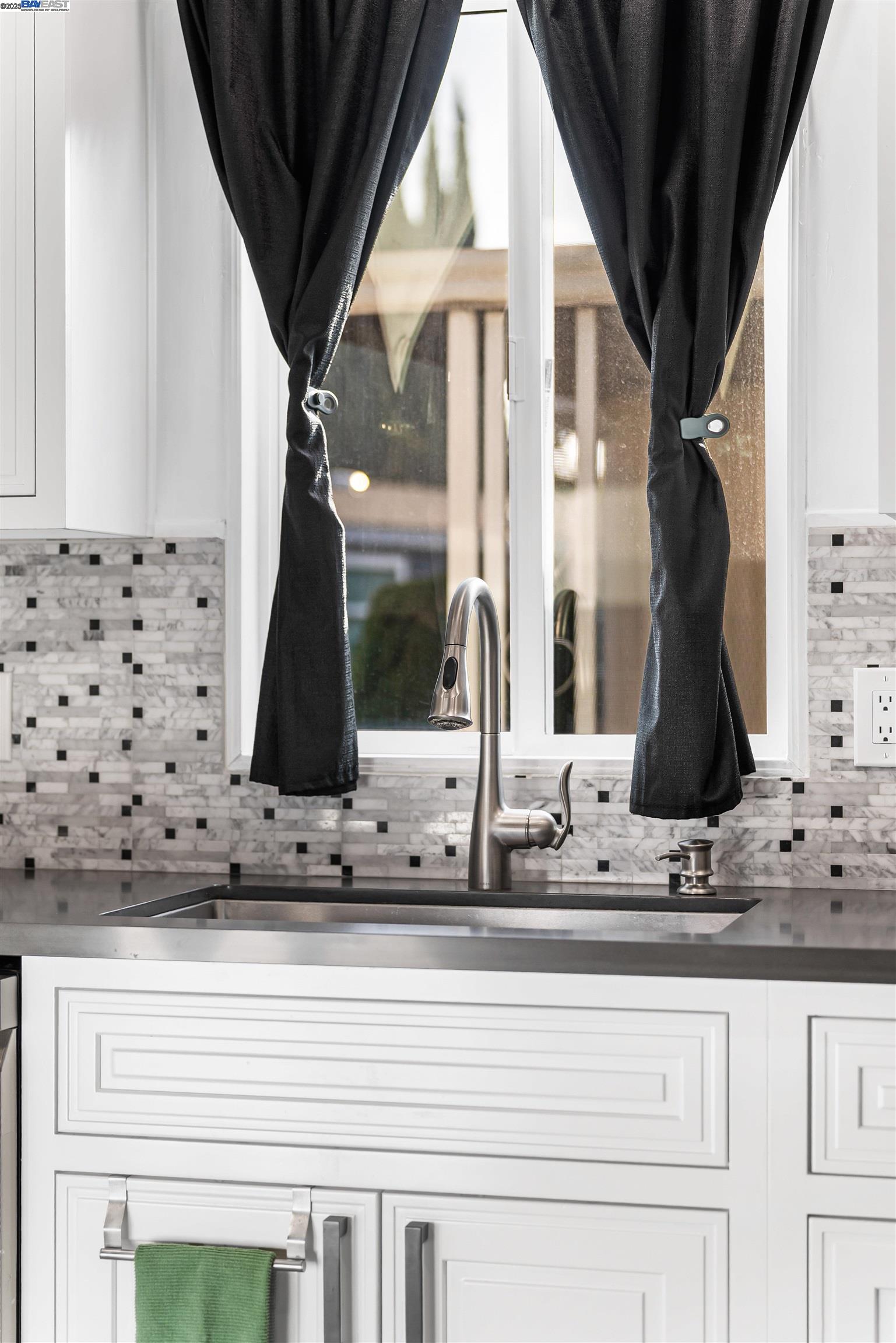 Detail Gallery Image 13 of 39 For 900 Golden Wheel Park Dr Spc 5,  San Jose,  CA 95112 - 3 Beds | 2 Baths