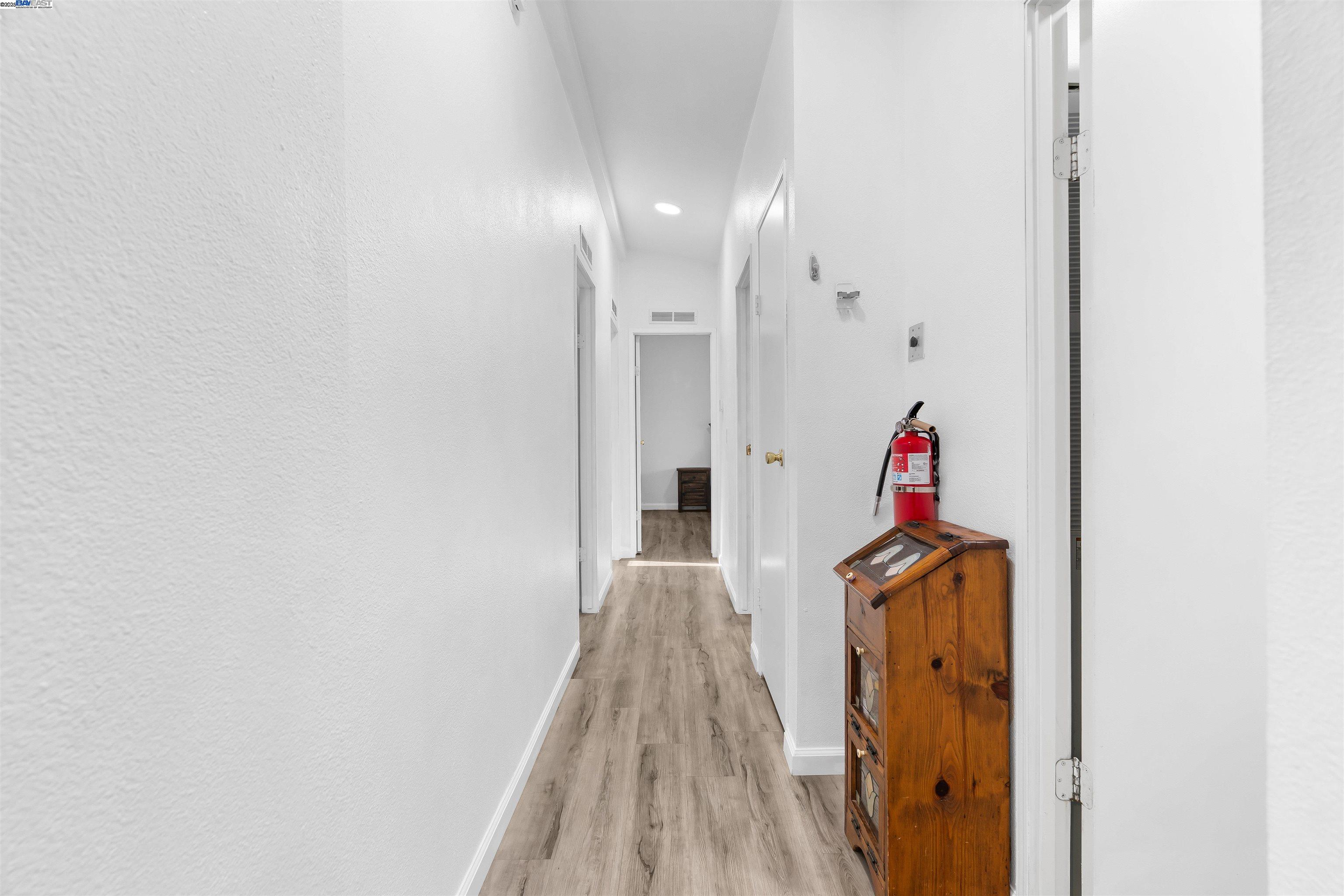 Detail Gallery Image 15 of 39 For 900 Golden Wheel Park Dr Spc 5,  San Jose,  CA 95112 - 3 Beds | 2 Baths