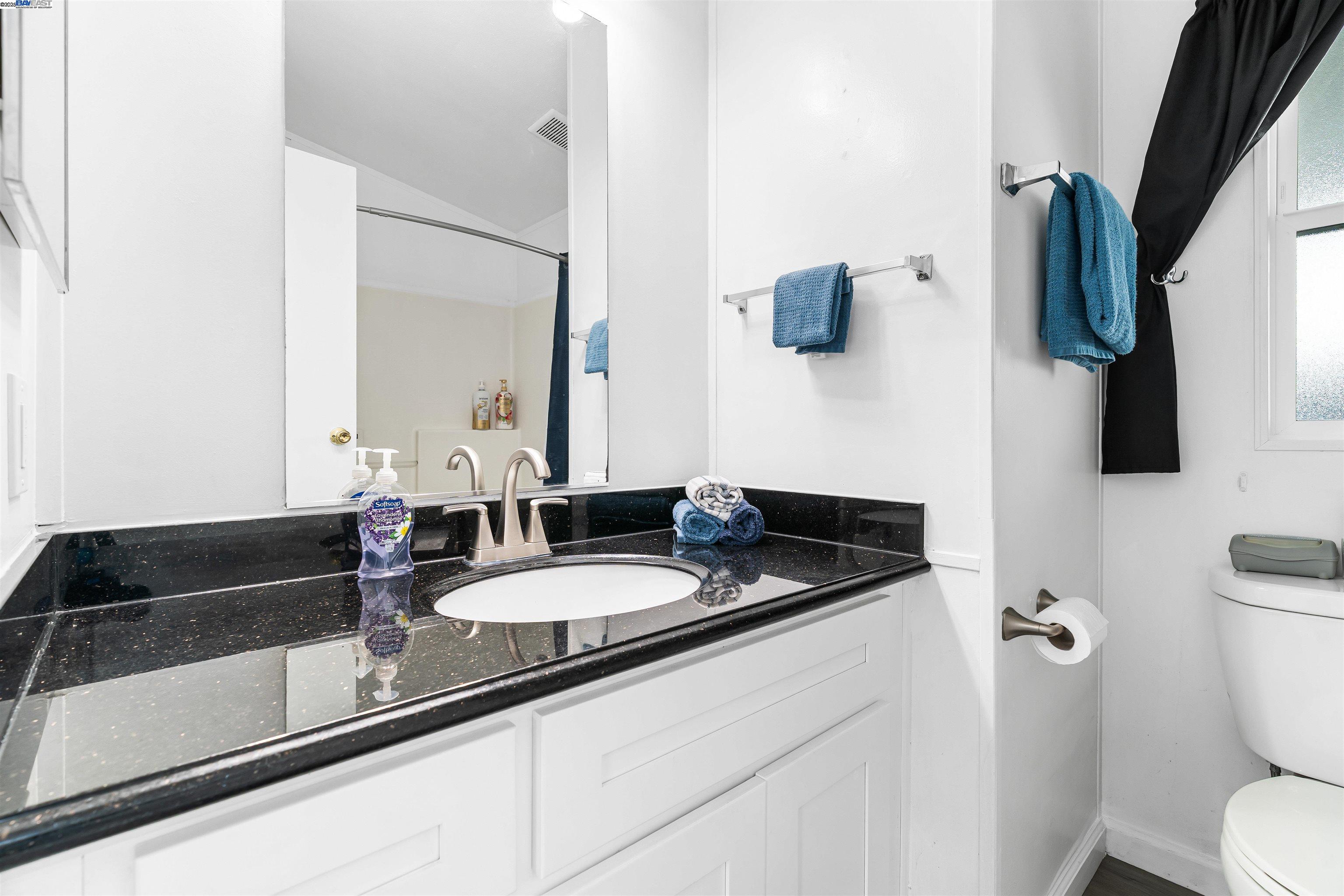 Detail Gallery Image 21 of 39 For 900 Golden Wheel Park Dr Spc 5,  San Jose,  CA 95112 - 3 Beds | 2 Baths