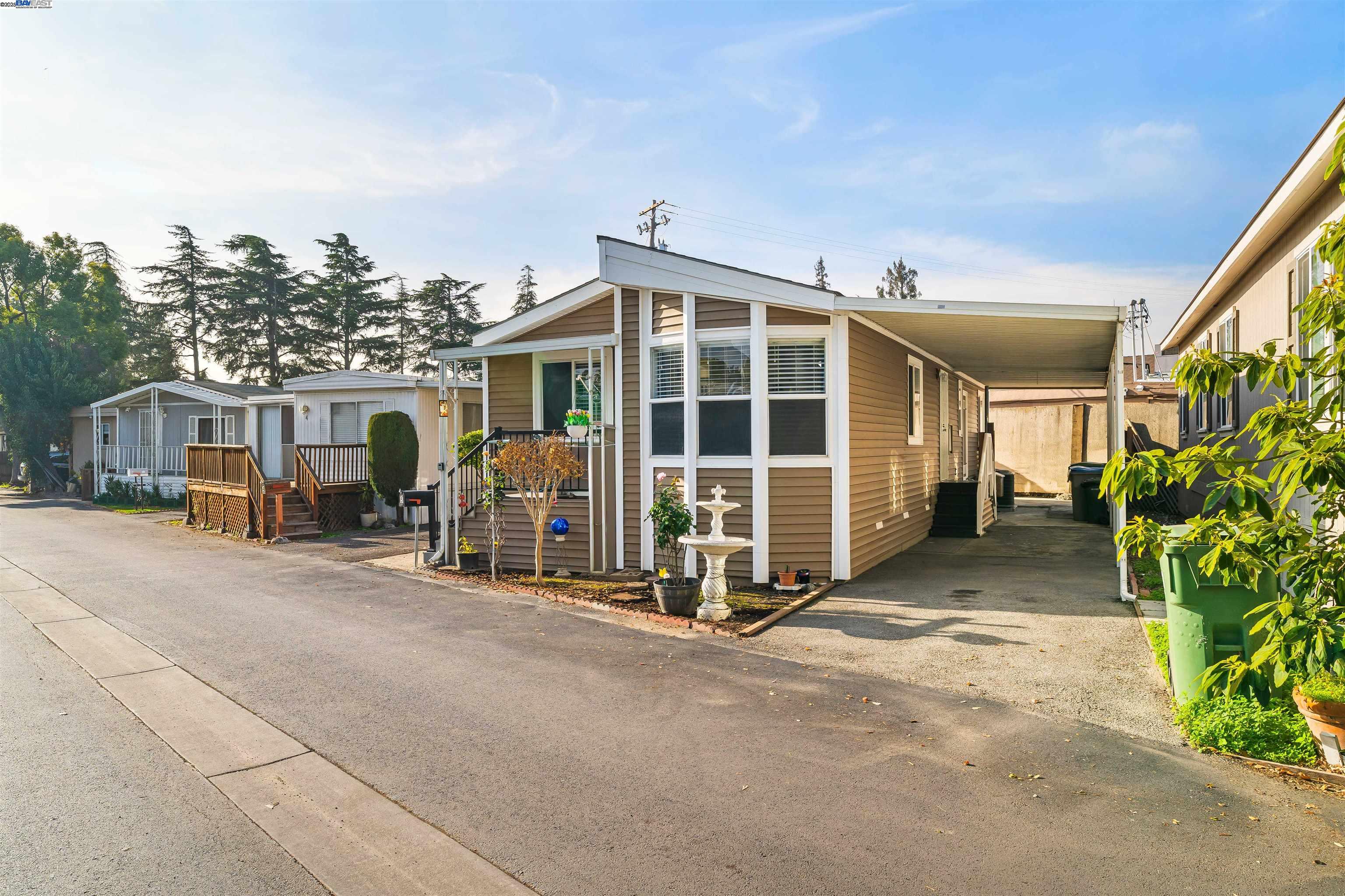 Detail Gallery Image 24 of 39 For 900 Golden Wheel Park Dr Spc 5,  San Jose,  CA 95112 - 3 Beds | 2 Baths