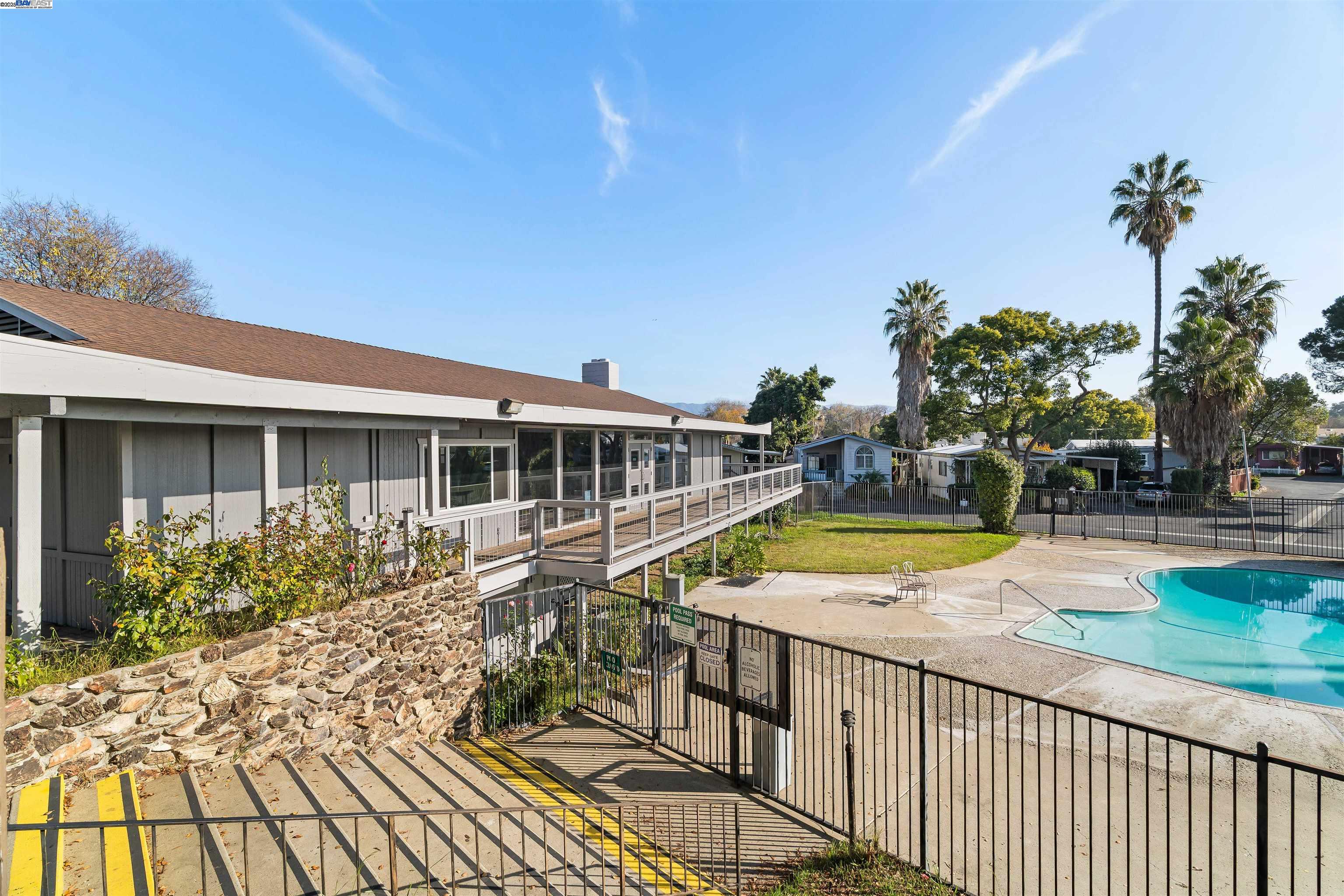 Detail Gallery Image 29 of 39 For 900 Golden Wheel Park Dr Spc 5,  San Jose,  CA 95112 - 3 Beds | 2 Baths