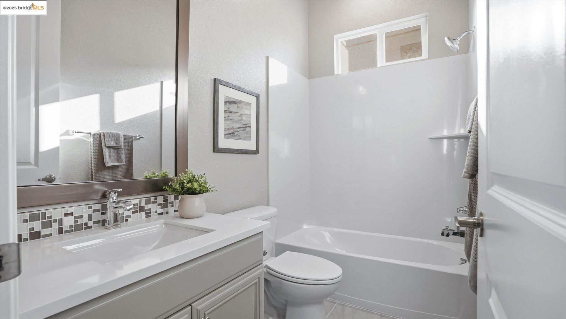 Detail Gallery Image 23 of 43 For 9487 Davenport Cir, Discovery Bay,  CA 94505 - 3 Beds | 2/1 Baths