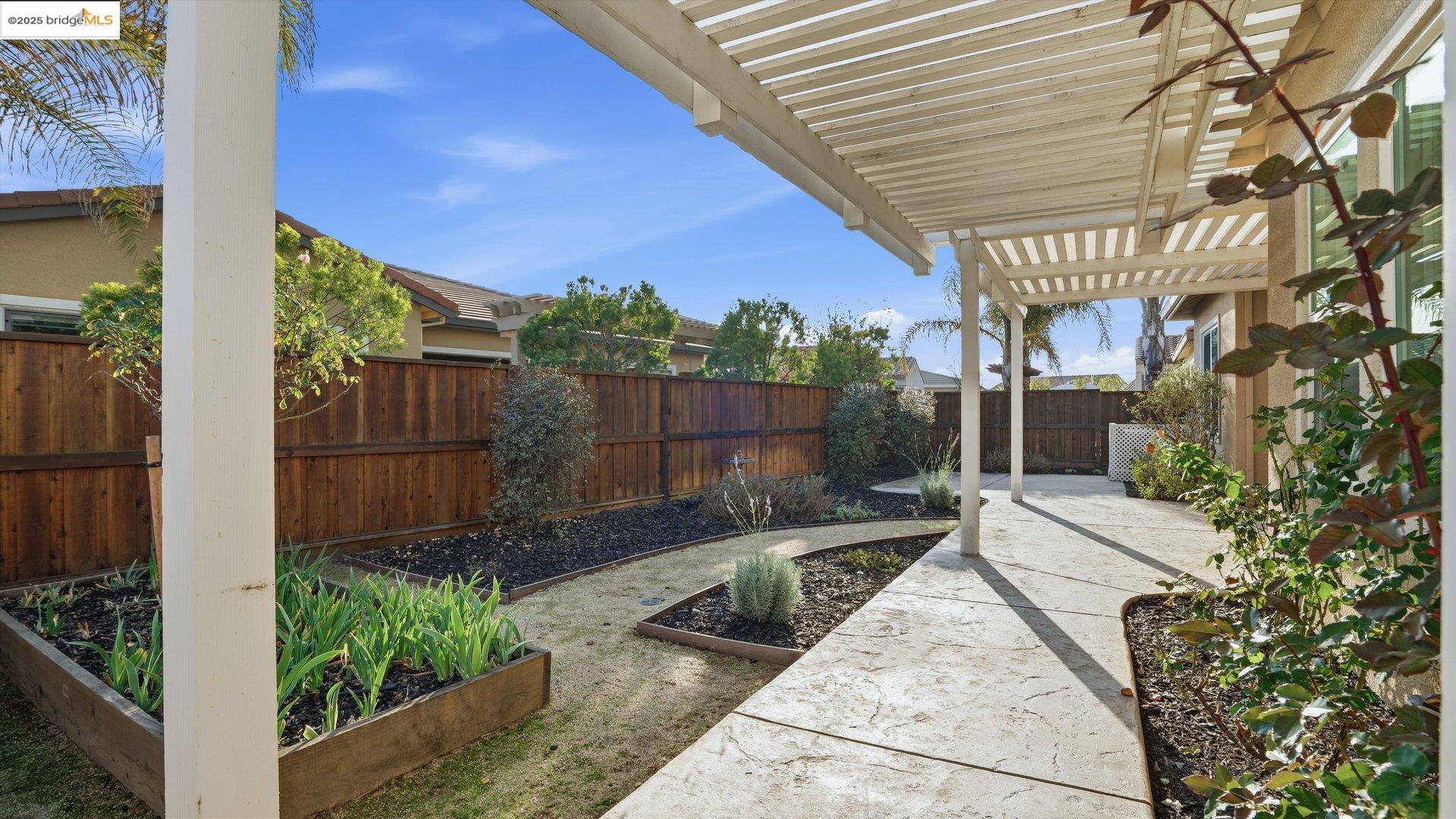 Detail Gallery Image 33 of 43 For 9487 Davenport Cir, Discovery Bay,  CA 94505 - 3 Beds | 2/1 Baths