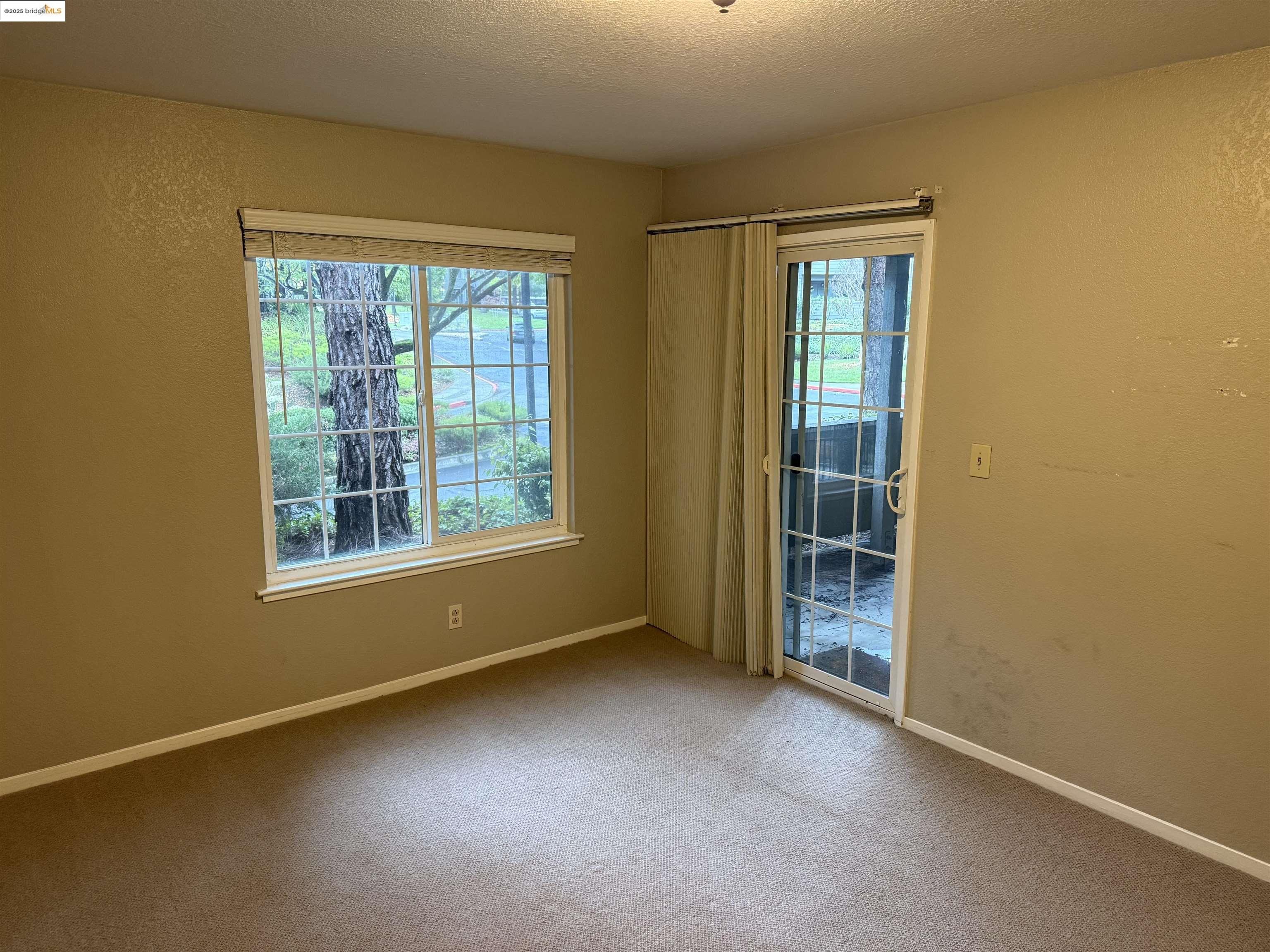 Detail Gallery Image 20 of 24 For 510 Canyon Oaks Drive #C,  Oakland,  CA 94505-9999 - 2 Beds | 2 Baths