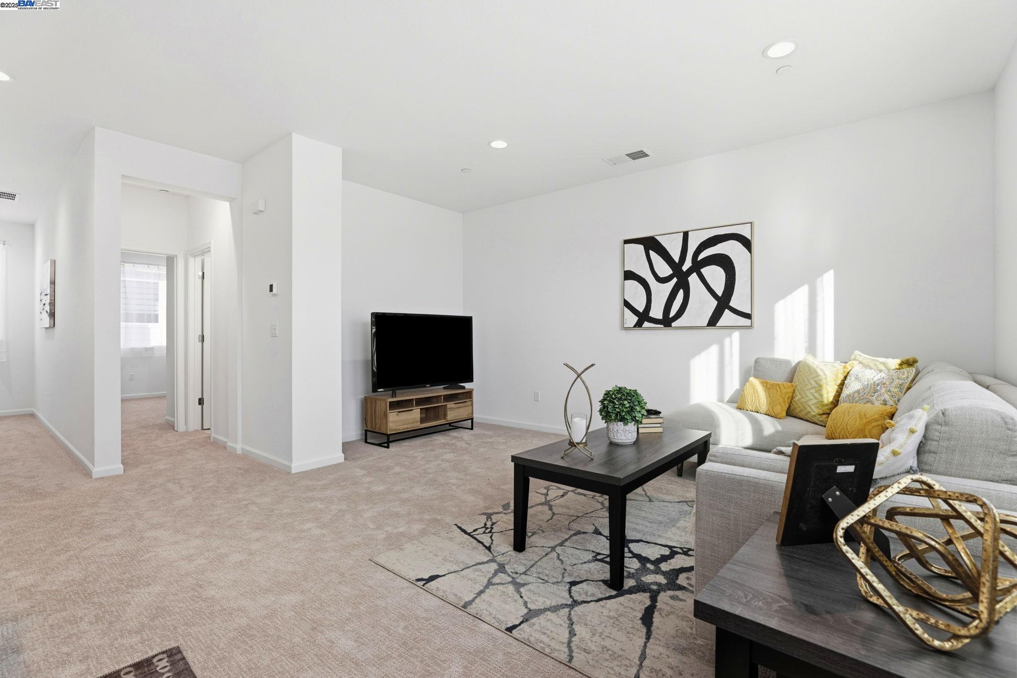 Photo #8: 41119540 Listing: Photo #8