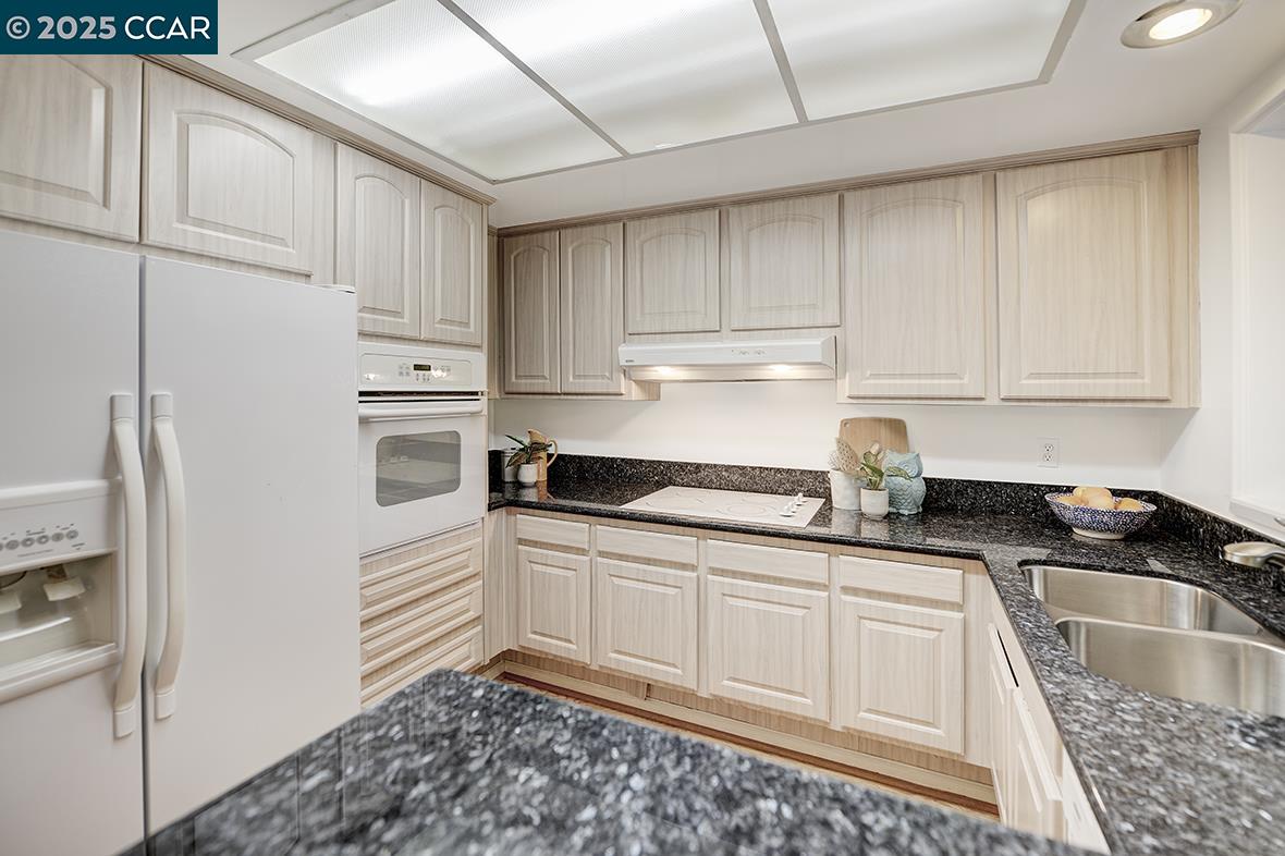 Photo #17: 41119541 Listing: Photo #17